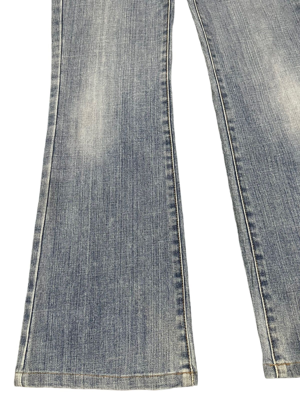 Uniqlo Vintage Japanese Uniqlo Blue Wash Style Flare Jeans Size 27" / US 4 / IT 40 - 5 Thumbnail