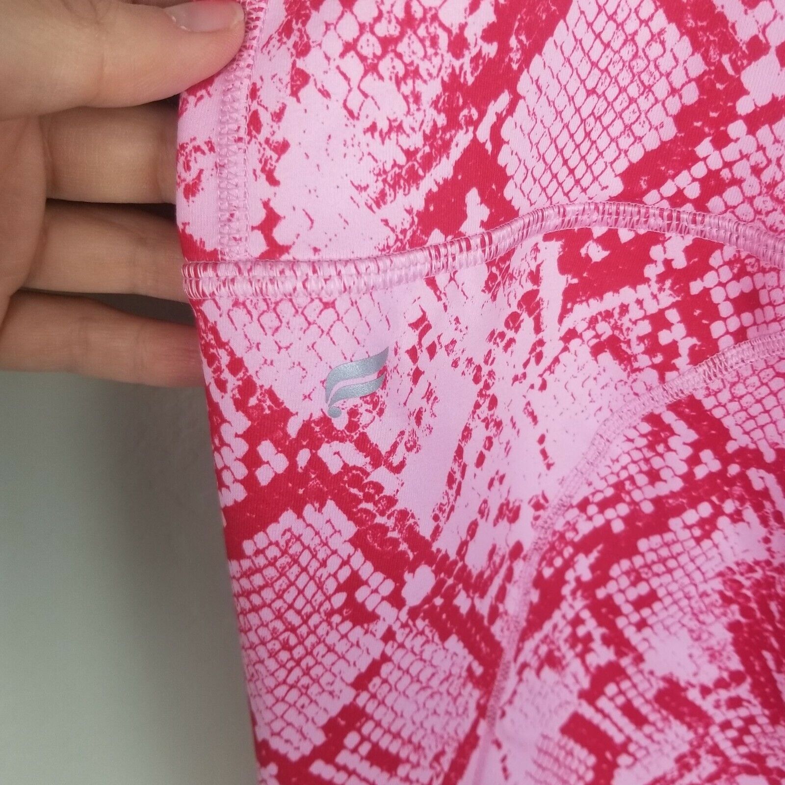 Fabletics Fabletics Womens High Waist Snake Print Powerhold Capri 4X Size 22" - 9 Thumbnail
