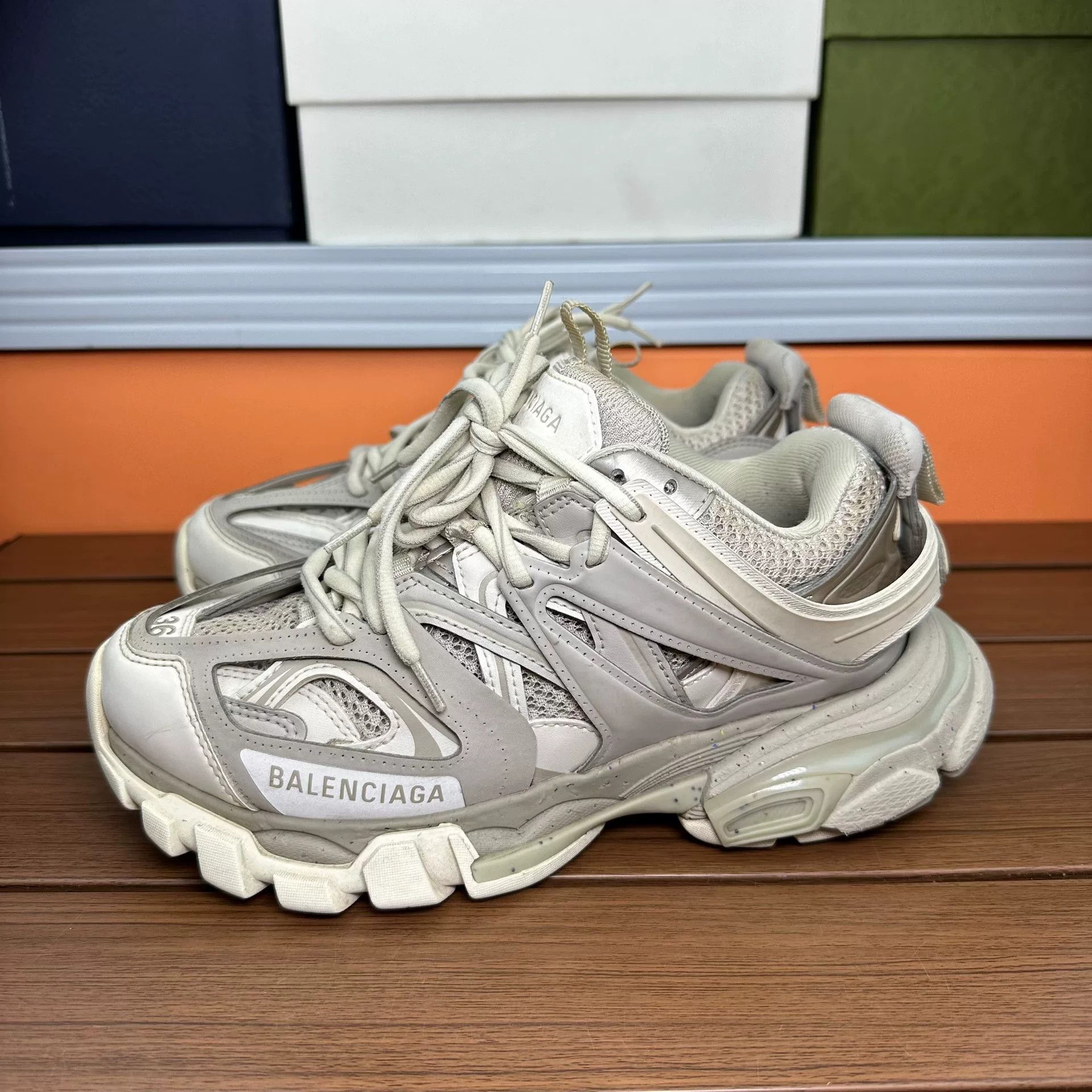 Balenciaga Balenciaga Brown Lowtop Sneakers it_36 Women Size US 6 / IT 36 - 1 Thumbnail