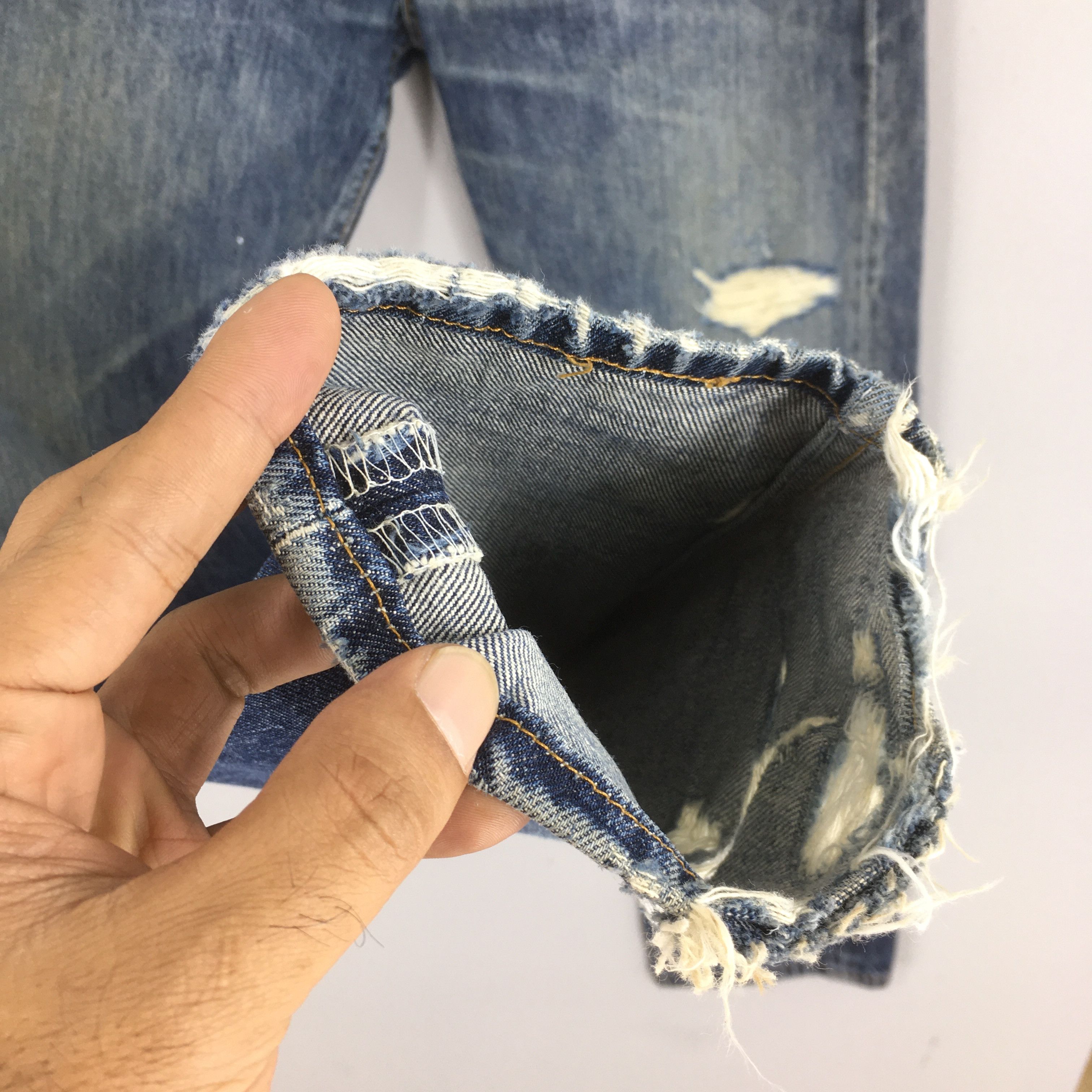 Levi's Size 31x31 Vintage Levi's 501 Faded Distressed Jeans S1586 Size US 31 - 4 Thumbnail