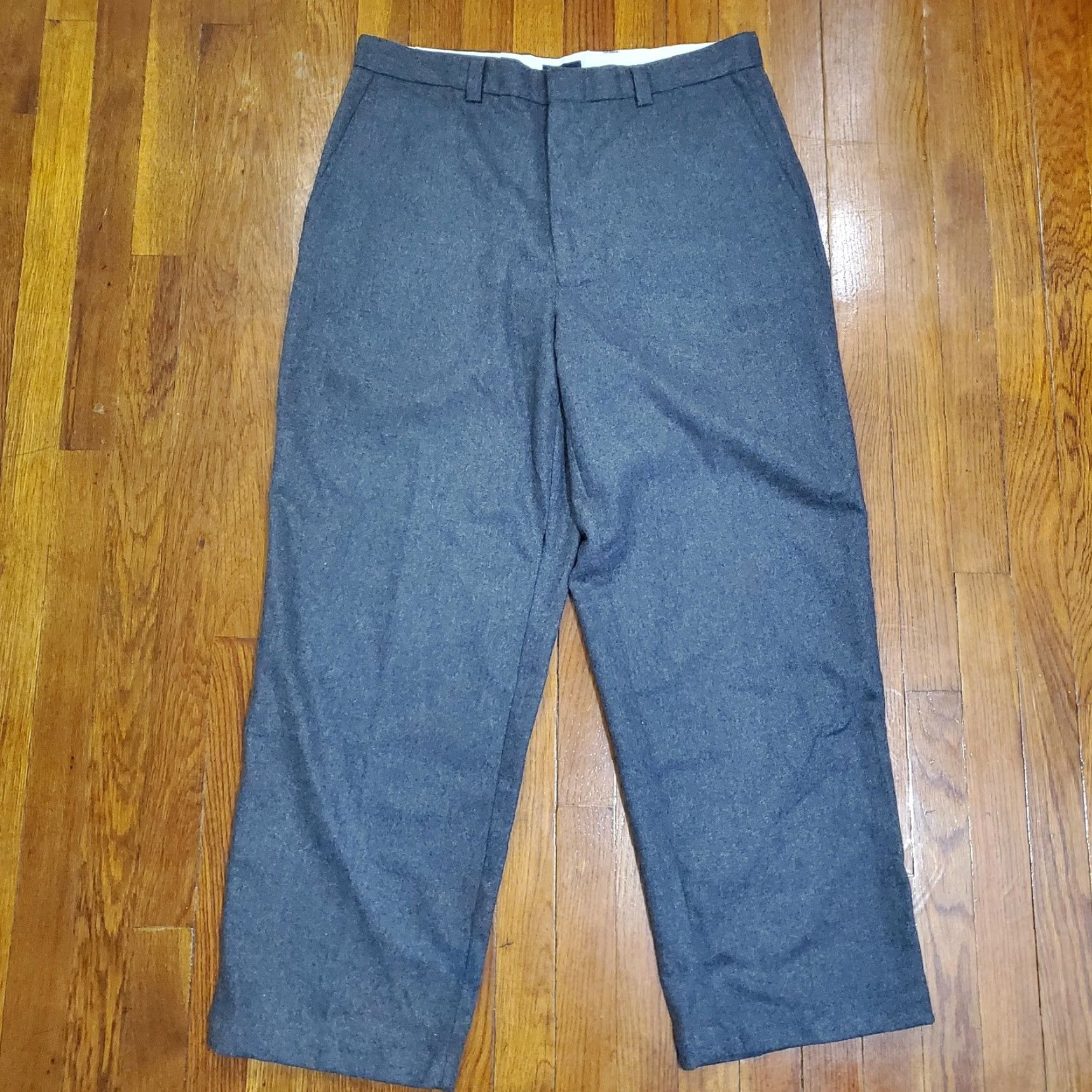 Gap GAP Mens Pants 36x30 Gray Wool Blend Dress Trousers Flat Front Lined Classic Pockets Straight Front Zip 30in Inseam Mens Regular Knitted? Size US 36 / EU 52 - 4 Thumbnail