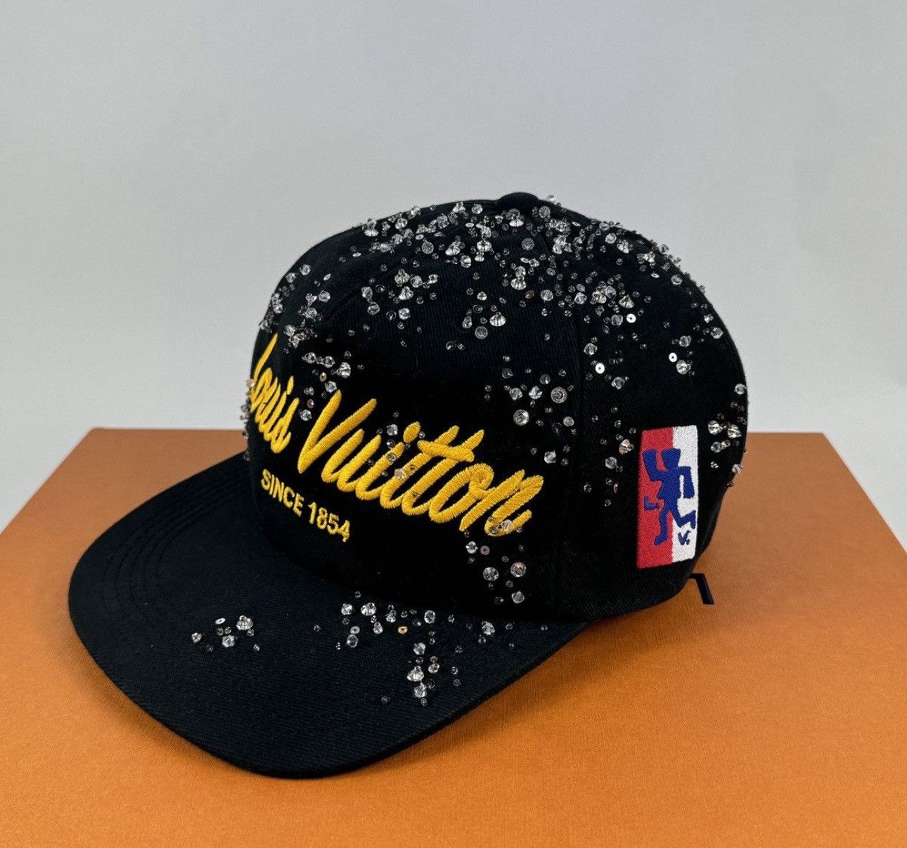 Louis Vuitton SS22 CRYSTAL DETAIL CAP M RARE Size ONE SIZE - 3 Thumbnail