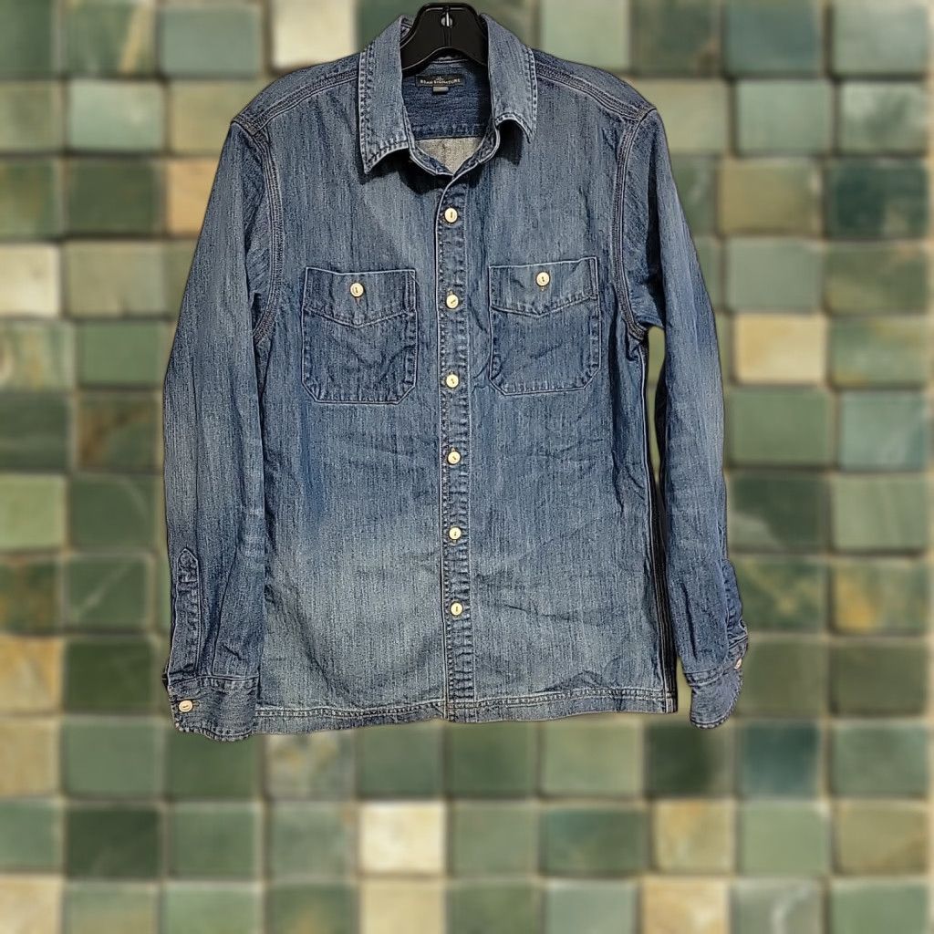 Vintage VINTAGE? No. LL Bean Signature Denim Over Shirt Mens Blue Size Small Shirt Mens Small Blue Denim/N/A Size US S / EU 44-46 / 1 - 1 Thumbnail