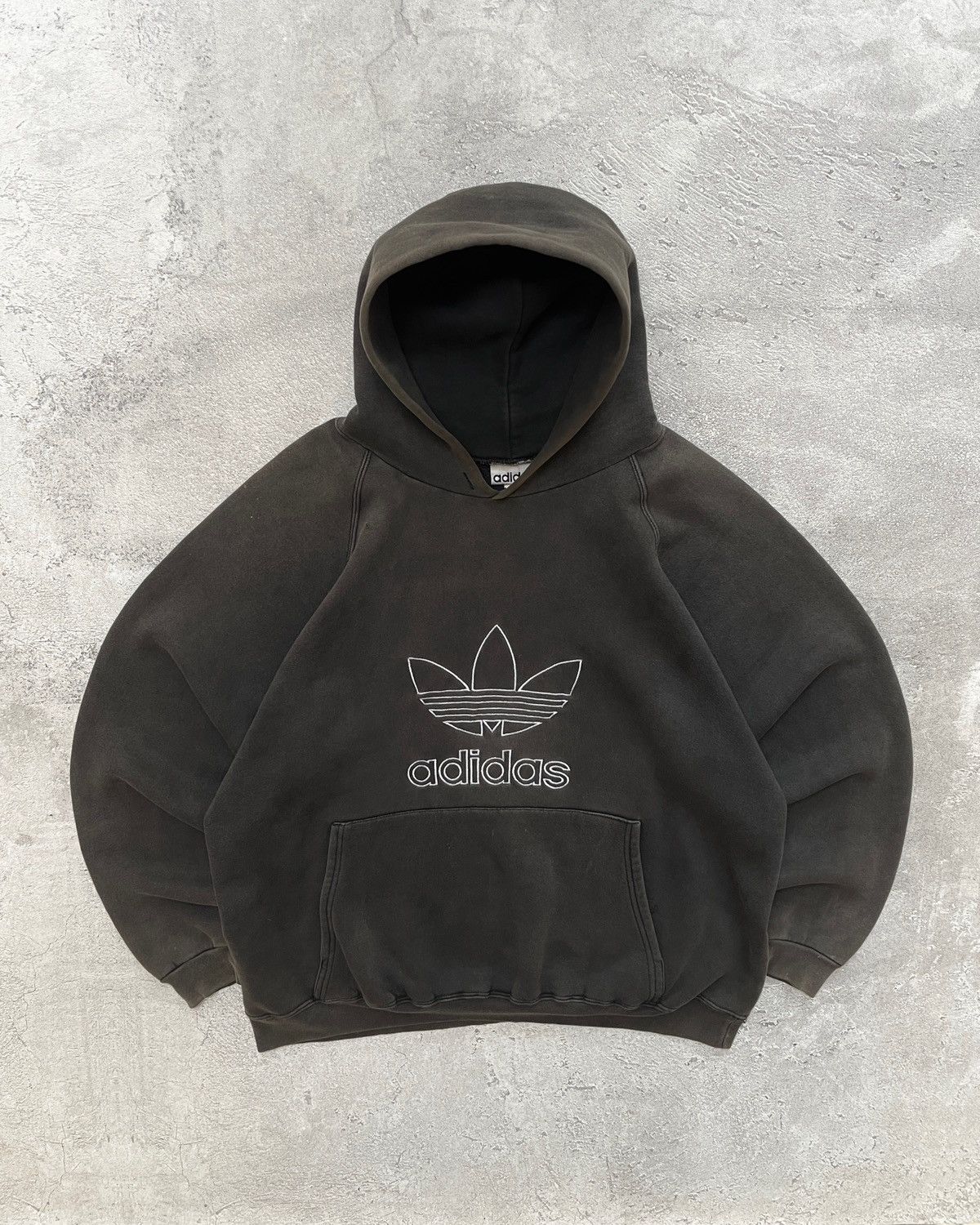Adidas × Vintage 1980/1990’s - Vintage Adidas Black Faded Hoodie Size US L / EU 52-54 / 3 - 1 Thumbnail