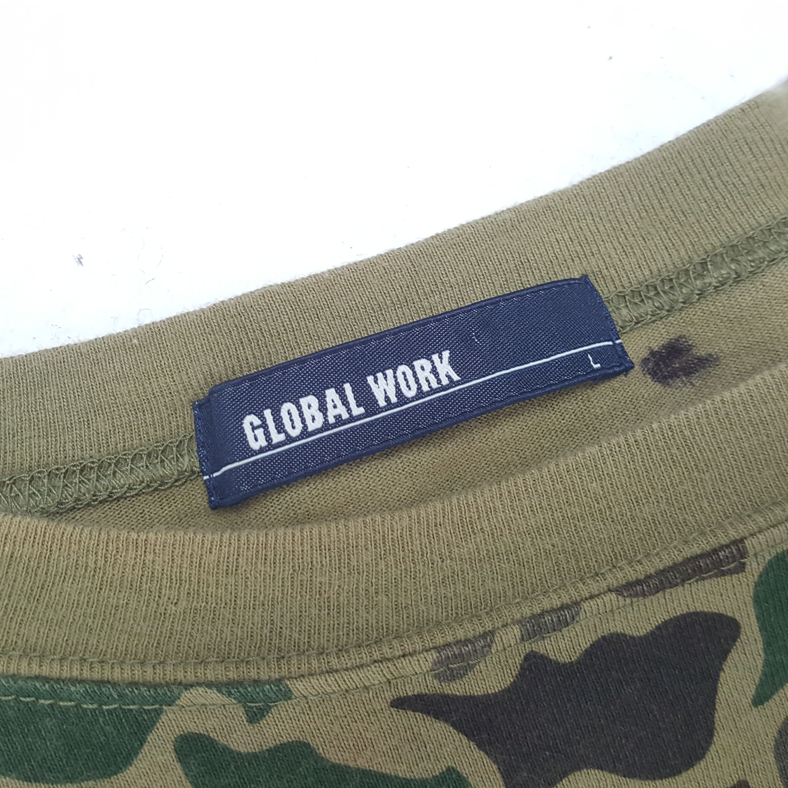 Global Work × Japanese Brand × Vintage Vintage GLOBAL WORK Japan Brand Camo T-shirt C285N25 Size US XL / EU 56 / 4 - 5 Thumbnail