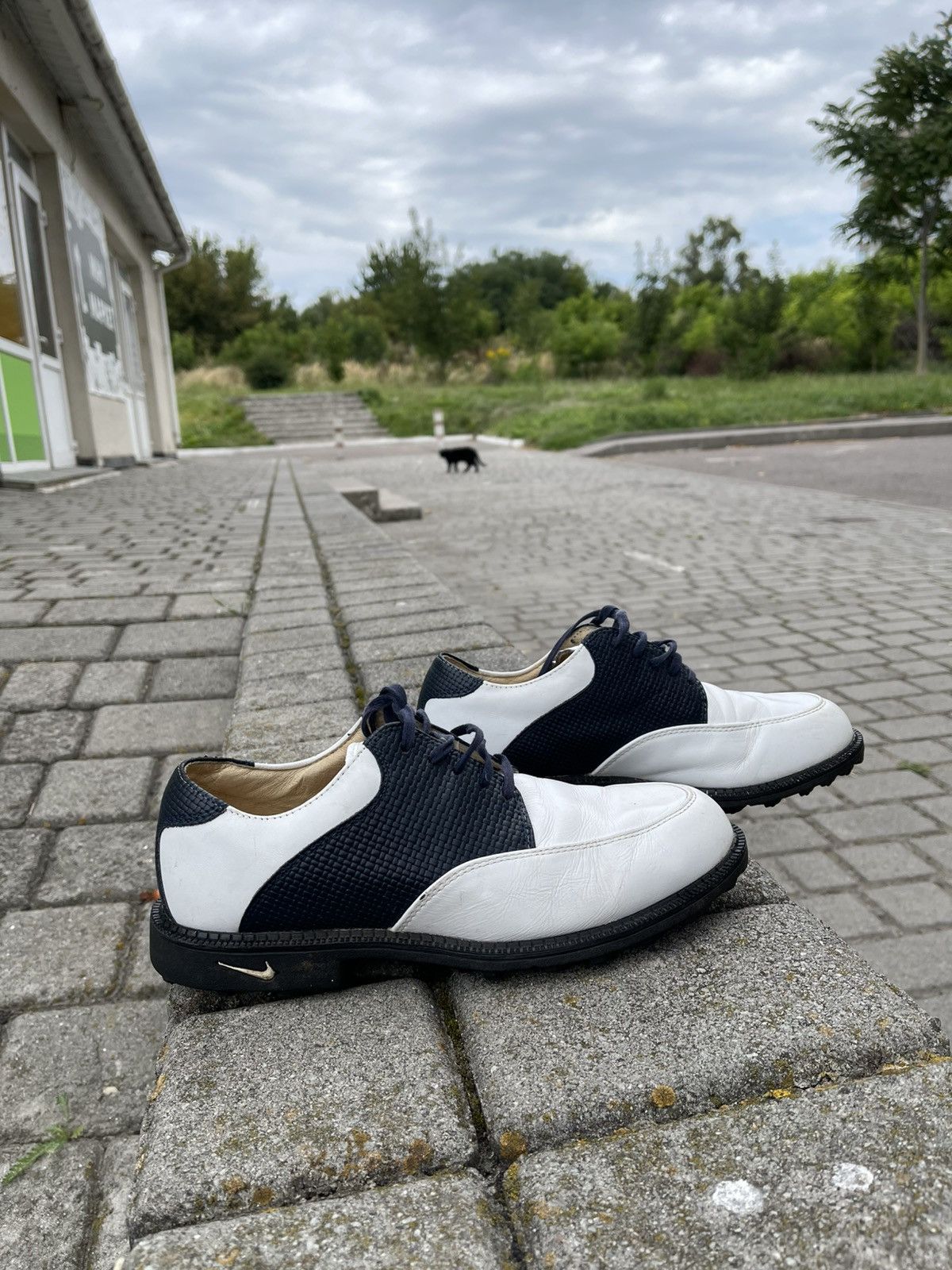 Nike Vintage leather Nike golf sneakers Size US 8.5 / EU 41-42 - 3 Thumbnail