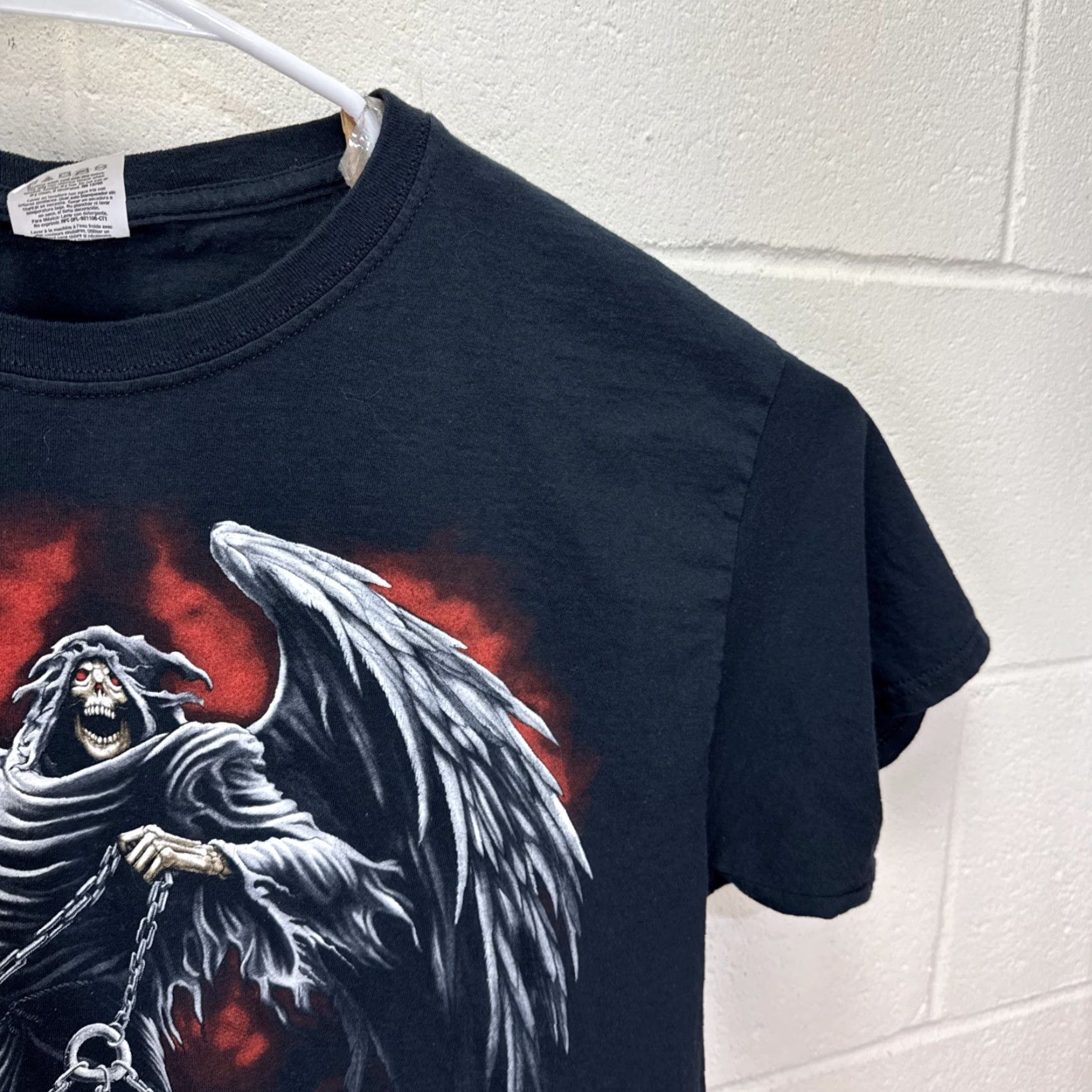 Fruit Of The Loom VINTAGE Fruit of the Loom Gothic Skull Horseman Death Dog T-Shirt Adult Large Black Graphic Tee All Seasons Size US L / EU 52-54 / 3 - 6 Thumbnail