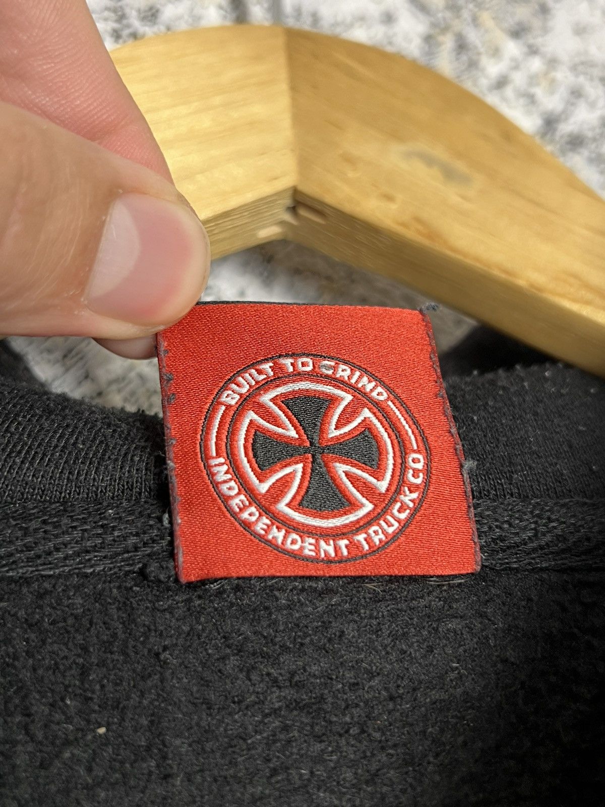Independent Truck Co. × Vintage Vintage Y2K Independent Trucks Ride Skate Hoodie Size S Size US S / EU 44-46 / 1 - 6 Thumbnail