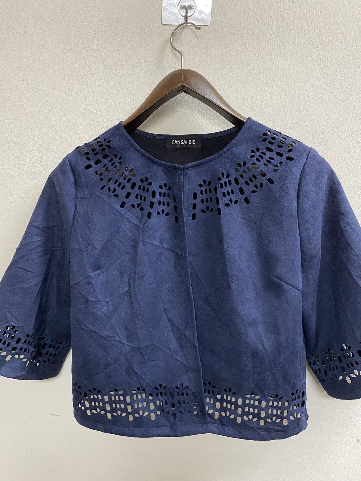 Kansai Yamamoto KANSAI BIS navy blue faux-suede cropped jacket with lasercut Size M / US 6-8 / IT 42-44 - 5 Thumbnail