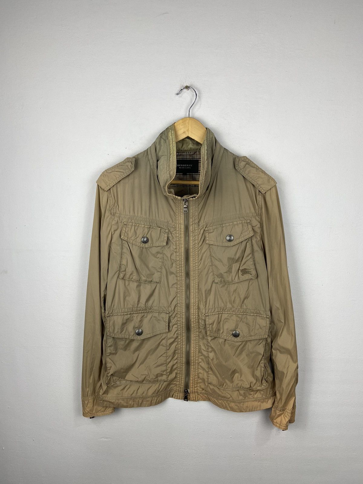 Burberry Burberry Multi Pocket Jacket Size M / US 6-8 / IT 42-44 - 1 Thumbnail