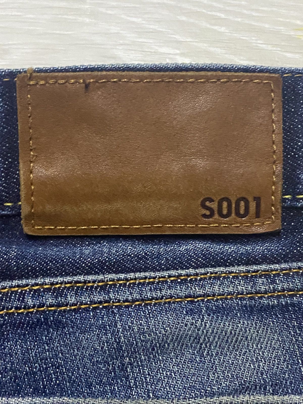 Undercover × Uniqlo Vintage Uniqlo S001 Selvedge Faded Wash Distressed Slim Jean Size US 32 / EU 48 - 12 Thumbnail