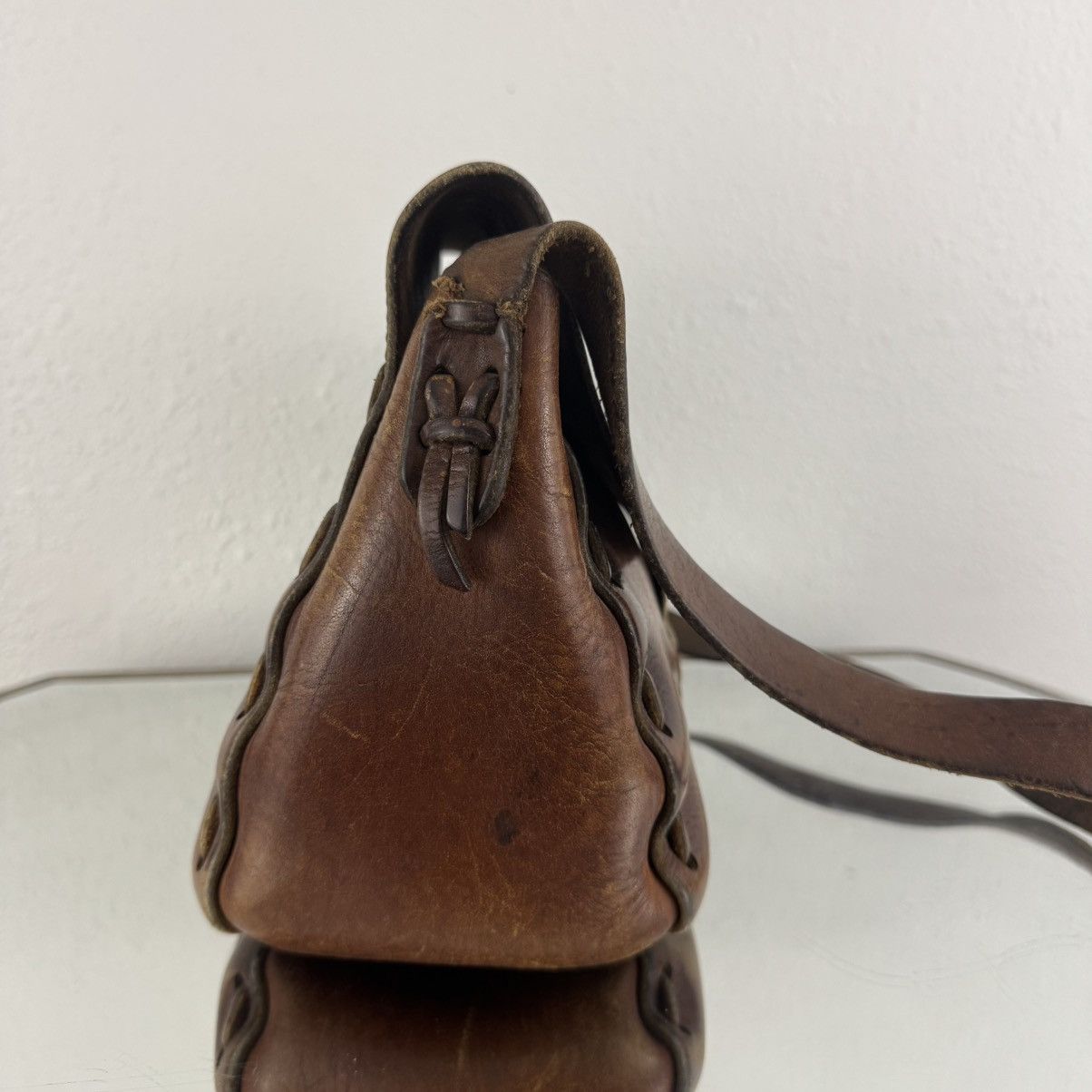 Other Vintage 90s Brown Tooled Leather Flower Butterfly Saddle Bag Size ONE SIZE - 6 Thumbnail