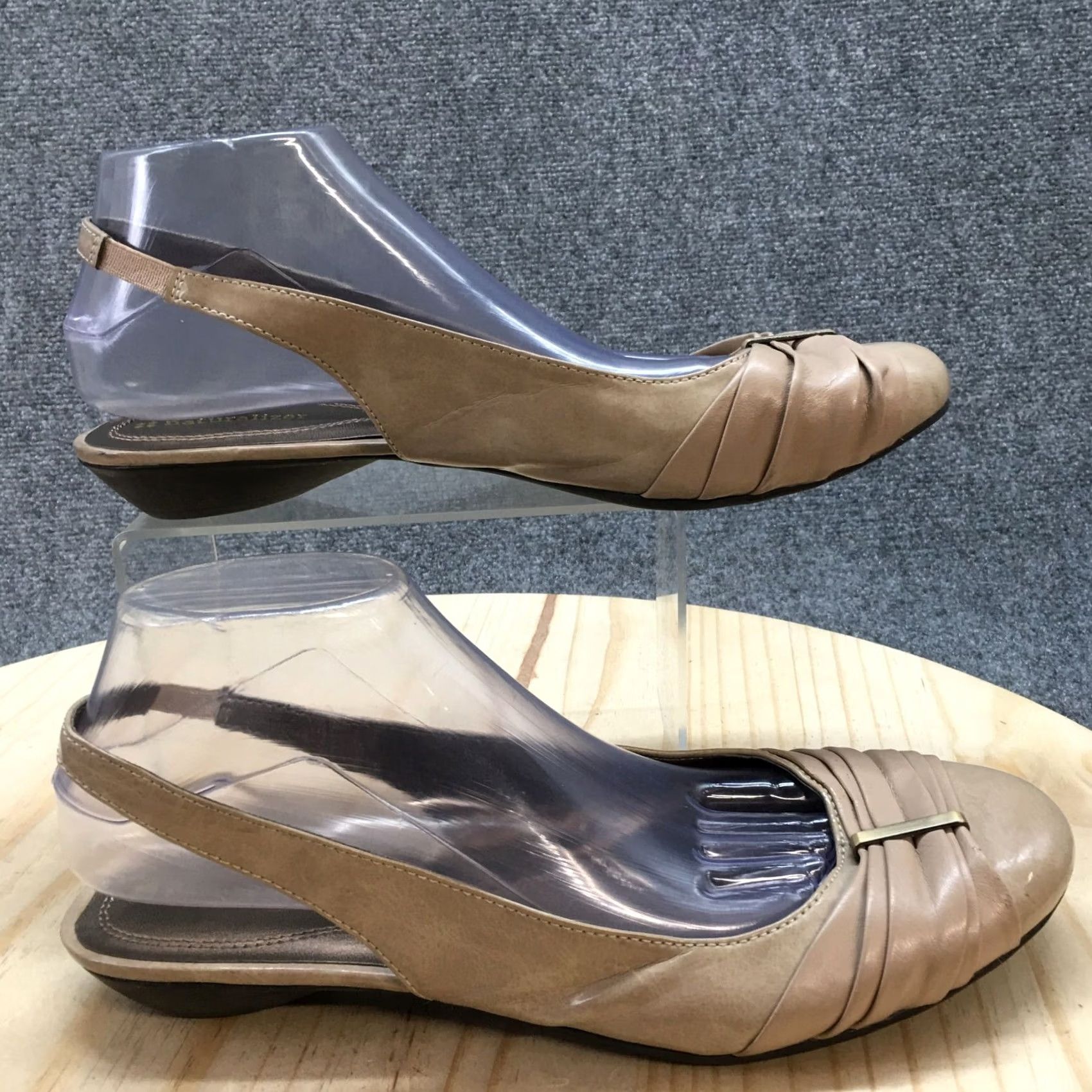 Naturalizer Naturalizer Sandals Womens 11M Hanley Closed Toe Slingback Brown Leather Slip On Size US 8 / IT 38 - 2 Thumbnail