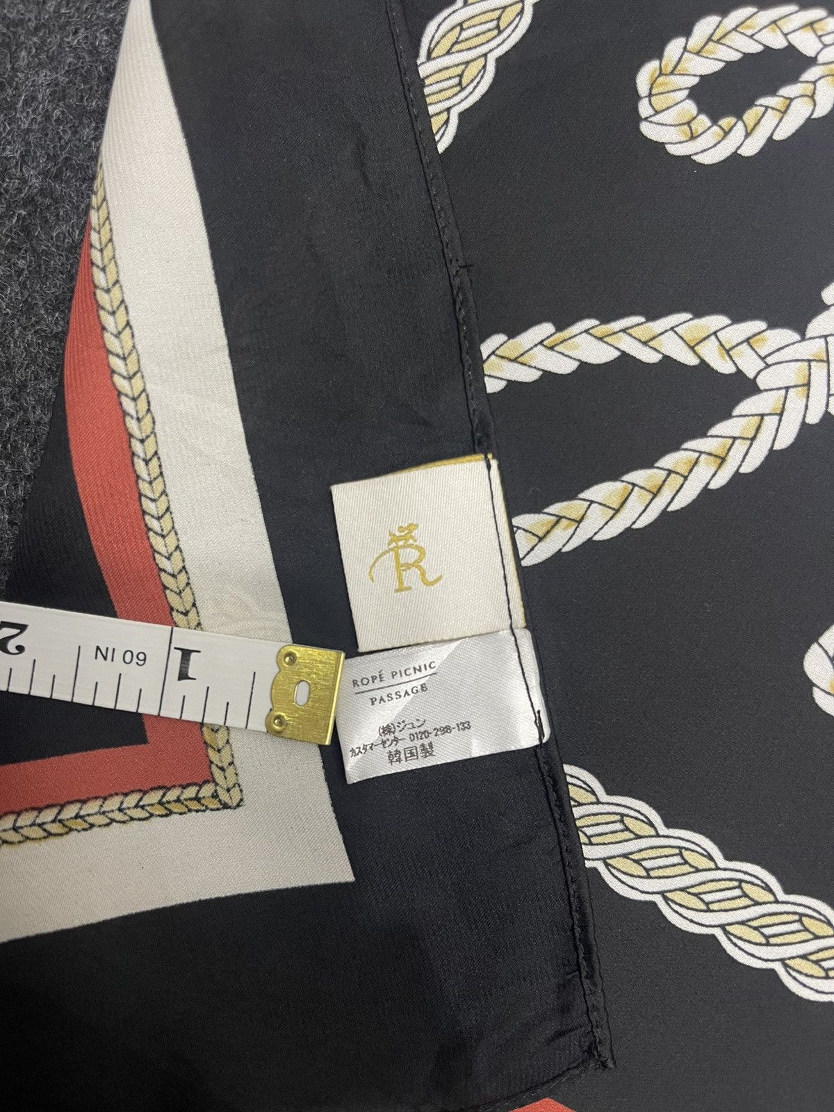 Japanese Brand Rope Picnic Passage Silk-Touch Geometric Shawl Size ONE SIZE - 4 Thumbnail