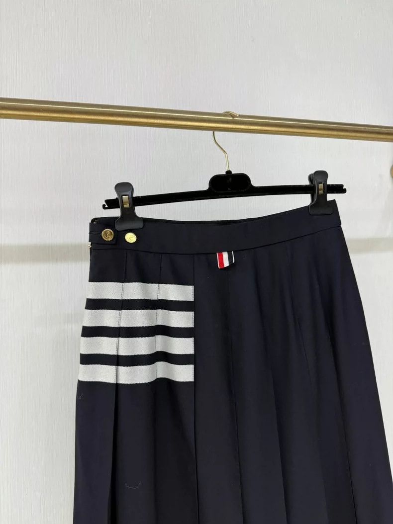 Thom Browne Thom Browne A hundred-ply wool skirt Size 26" / US 2 / IT 38 - 4 Thumbnail