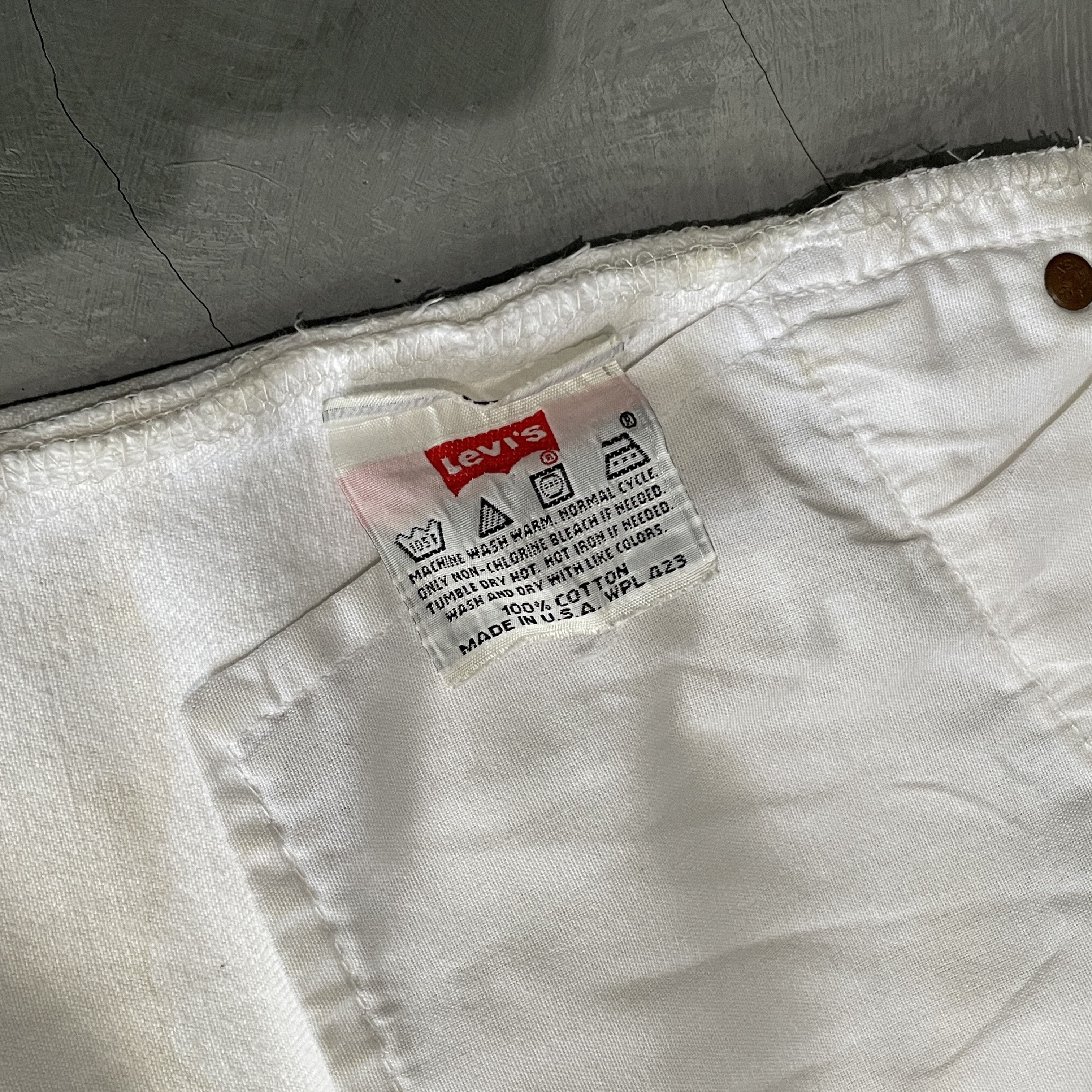 Levi's Vintage 90s Levi's 501 Thrashed Released Hem White Size 27" / US 4 / IT 40 - 3 Thumbnail