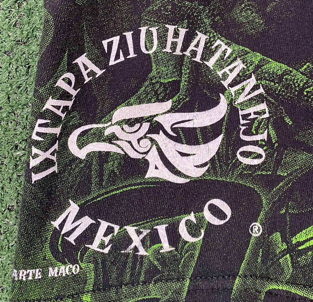 Vintage 90’s Iguana All Over Print Mexico Reptile T-shirt Mens XL Size US XL / EU 56 / 4 - 4 Thumbnail