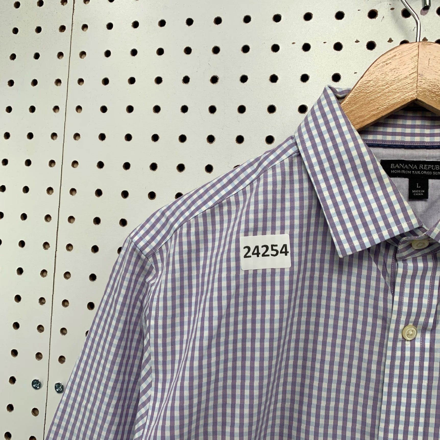 Banana Republic VINTAGE Banana Republic Button-Up Shirt Purple White Check Adult Large Slim Fit 22x31.5 Mens Size US L / EU 52-54 / 3 - 7 Thumbnail
