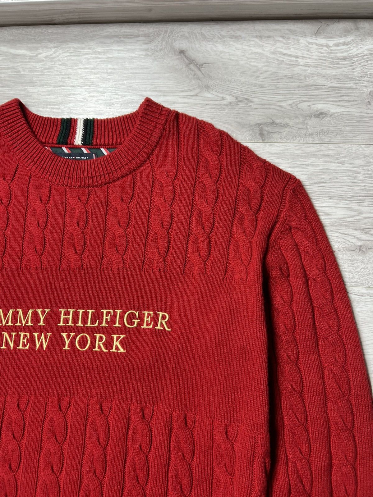 Tommy Hilfiger Tommy Hilfiger New York Graphic Cable Knit Sweater Pullover Size US L / EU 52-54 / 3 - 6 Thumbnail