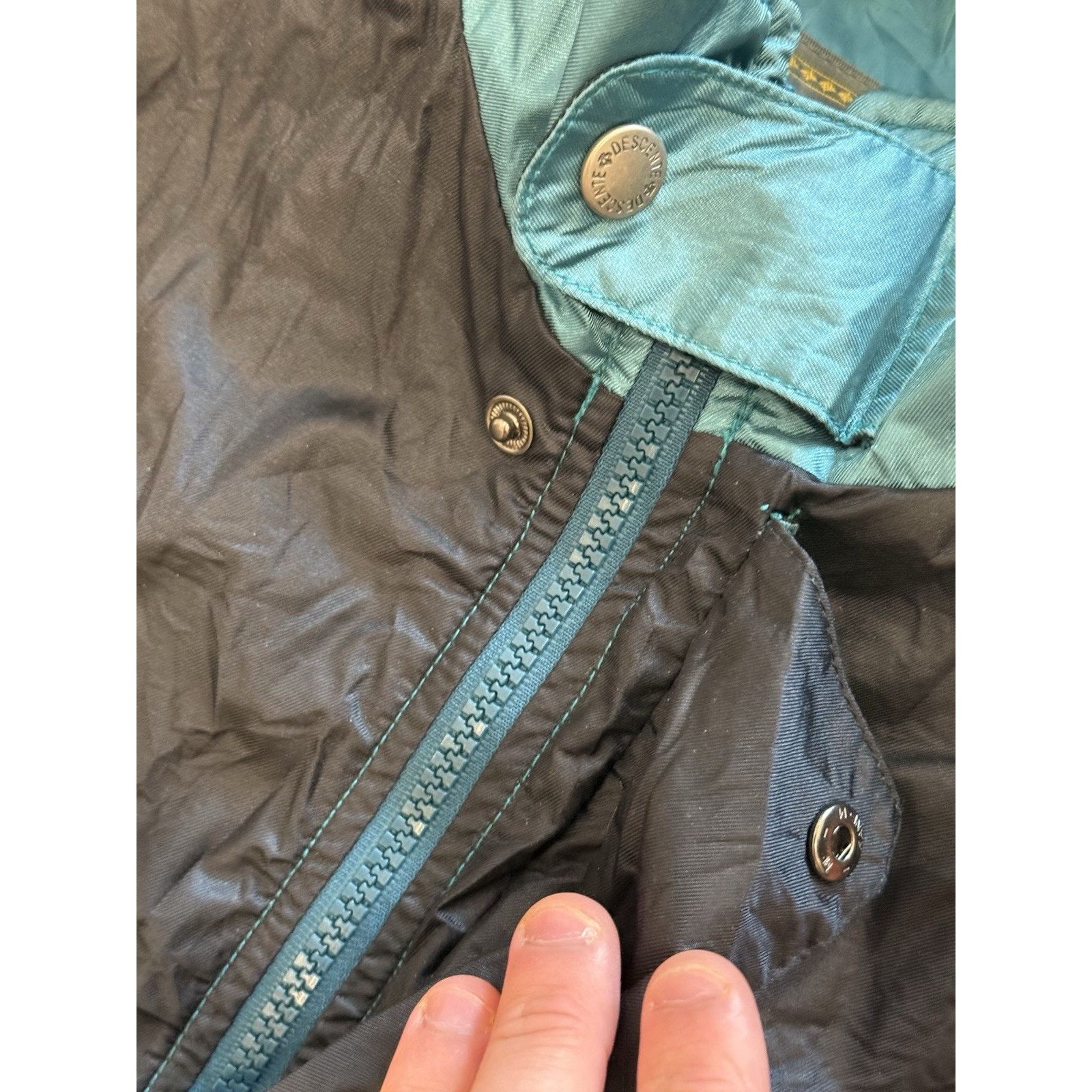Descente Vintage Descente Rare Ski Jacket Men’s Large Windbreaker Size US L / EU 52-54 / 3 - 6 Thumbnail