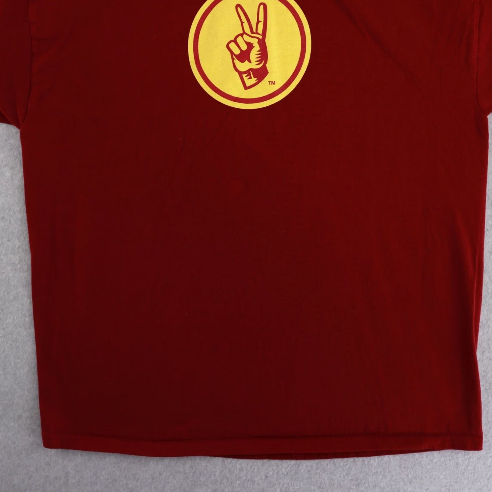 Hanes VINTAGE Hanes Beefy-T Peace Fingers Logo TM Graphic Adult XL T-Shirt Red Mens Size US XL / EU 56 / 4 - 7 Thumbnail