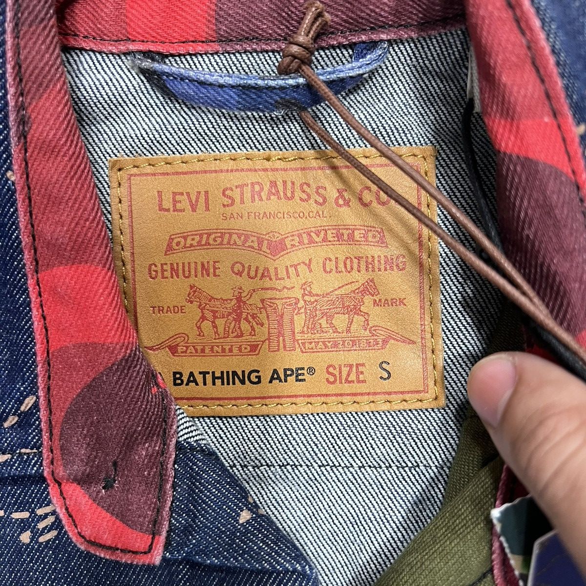 Bape × Levi's Levi x BAPE trucker button up Size US S / EU 44-46 / 1 - 3 Thumbnail