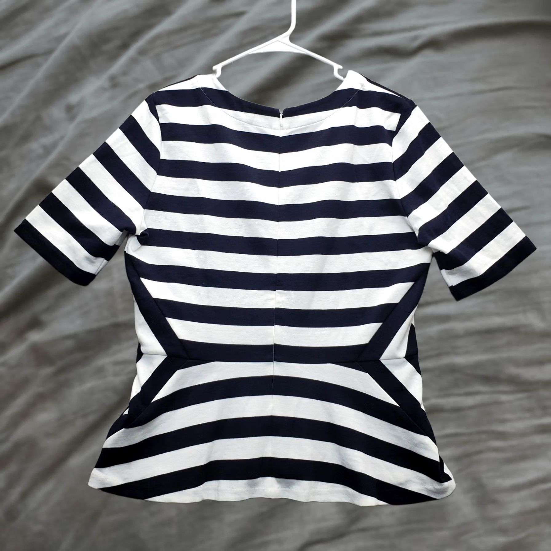 Talbots Talbots Blouse Womens Size M Multicolor Striped Short Sleeve Back Zip Shirt Size M / US 6-8 / IT 42-44 - 1 Thumbnail