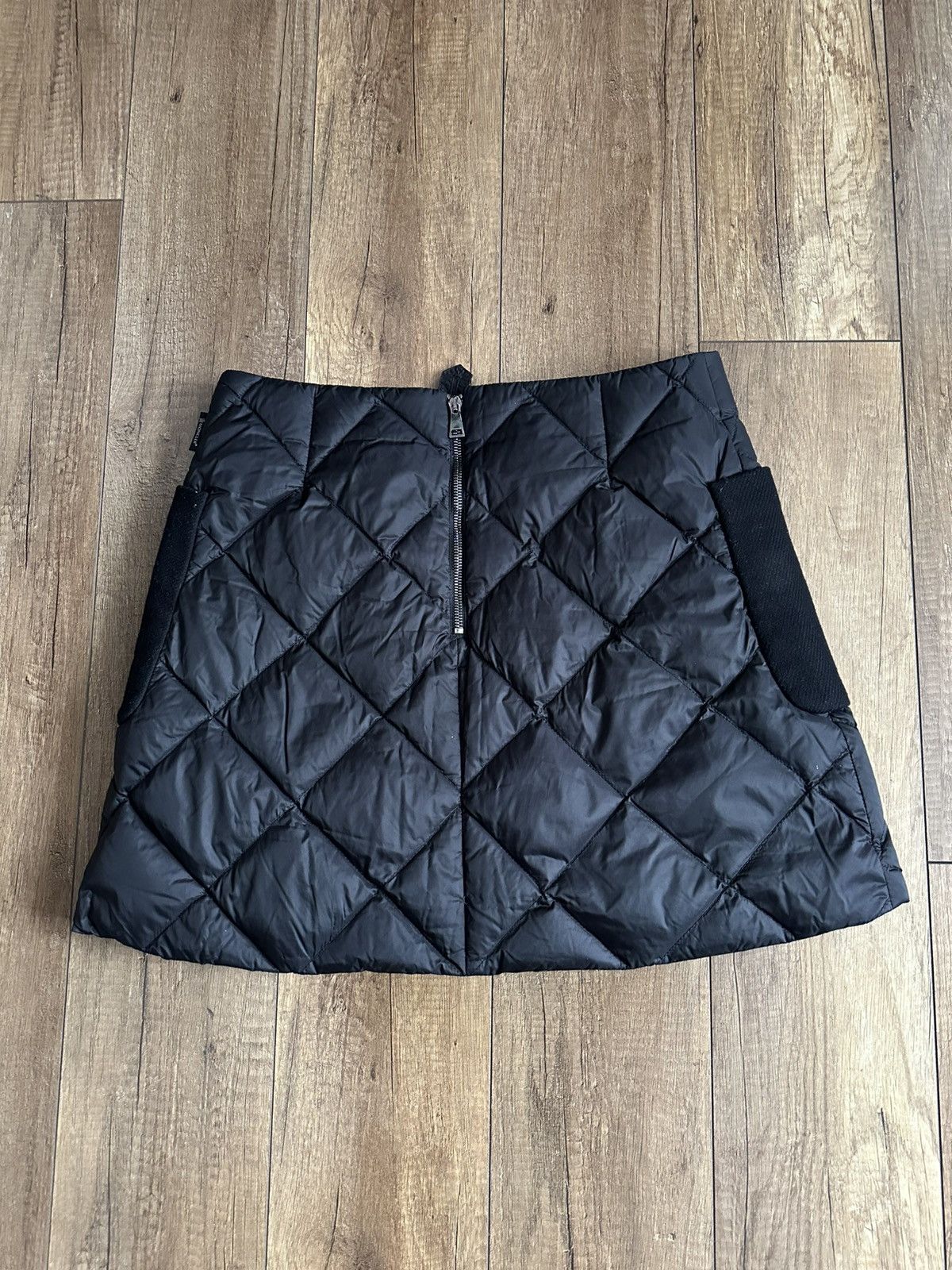 Moncler Moncler Gonna Skirt Puffer Size 32" / US 10 / IT 46 - 5 Thumbnail