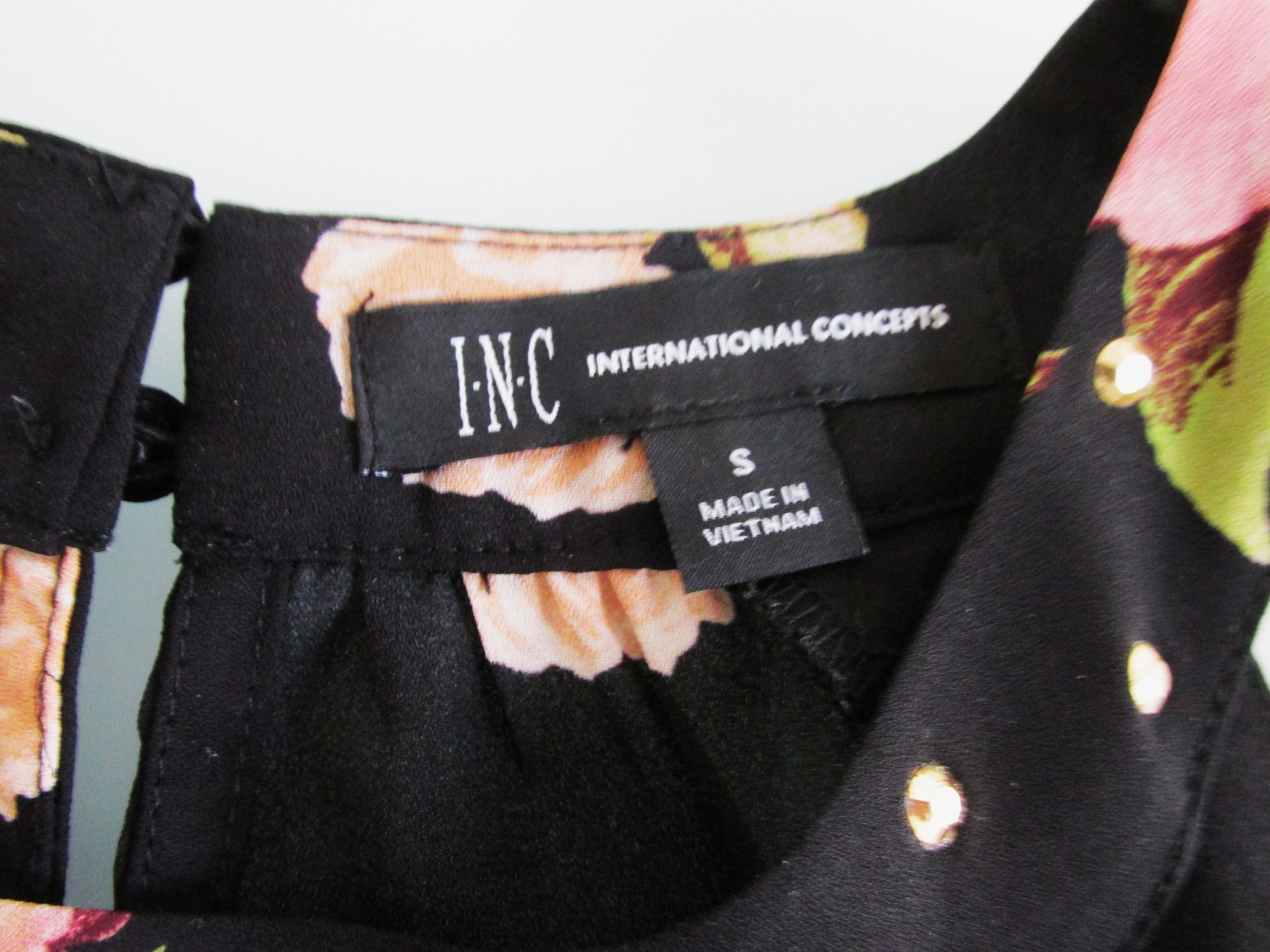 I.N.C INC International Concepts Cold Shoulder Blouse Size Small Size S / US 4 / IT 40 - 2 Thumbnail