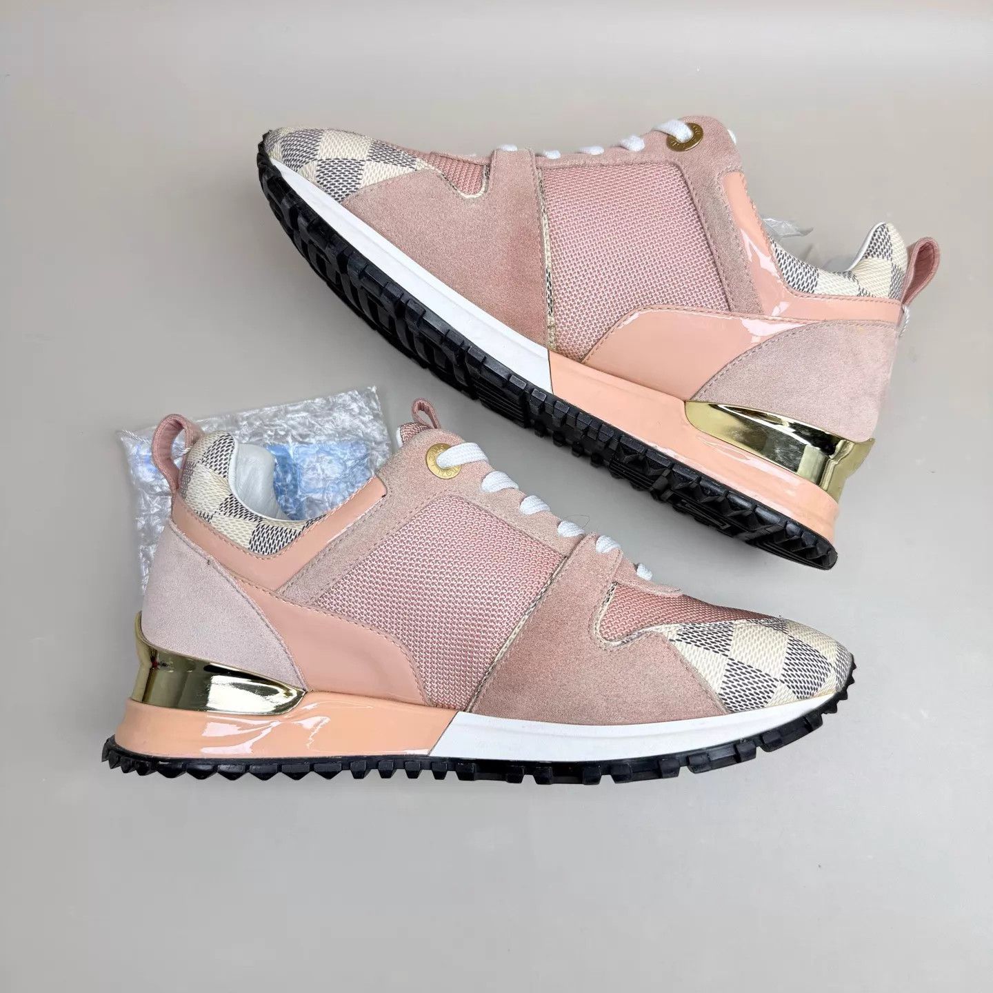 Louis Vuitton LV Run Away White & Pink Checkerboard Sneaker 35 99 New Size US 4.5 / IT 34.5 - 6 Thumbnail
