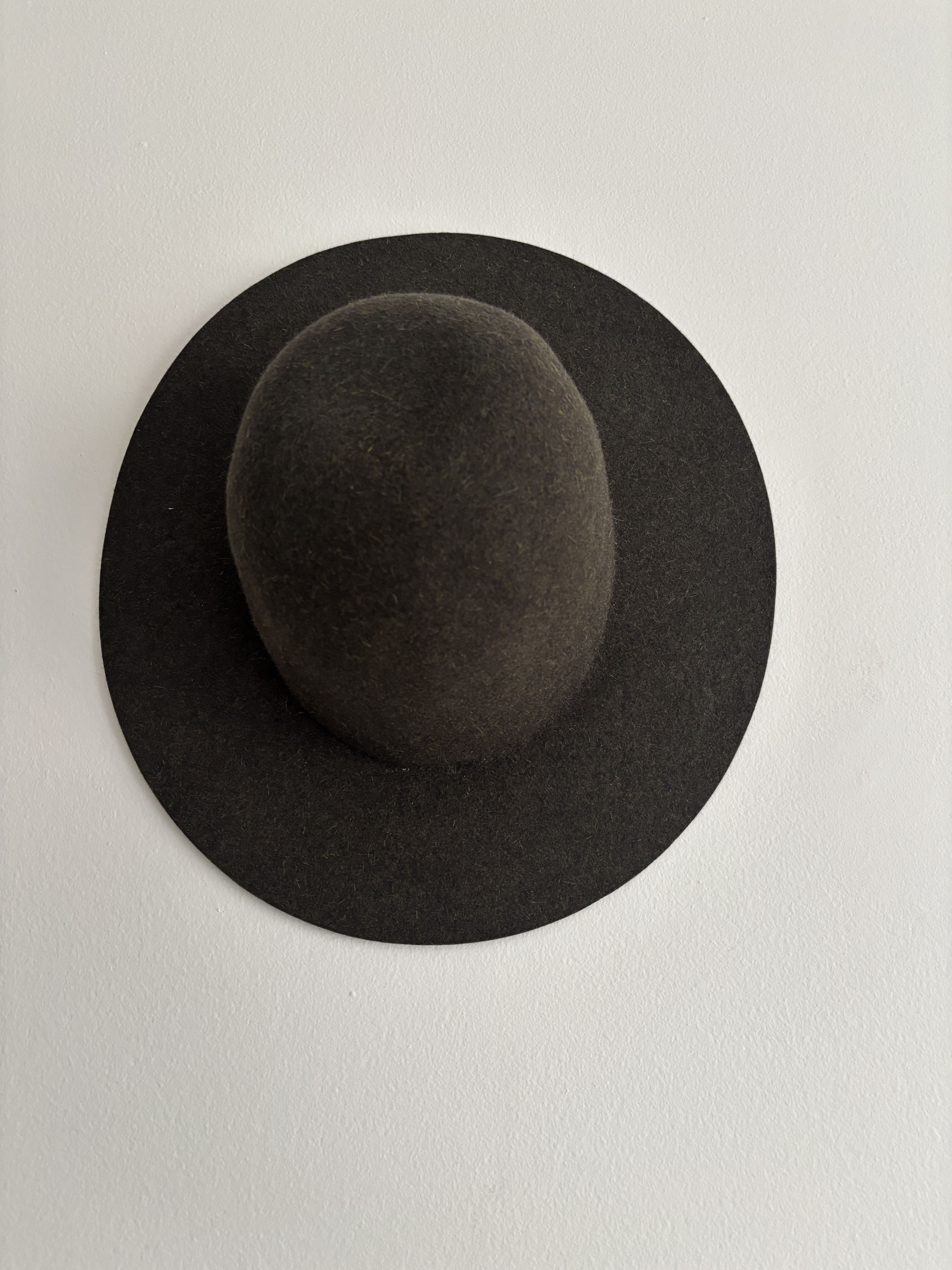 Etudes $315 Olive Green Felted Wool Sesam Hat - 58 /Large Size ONE SIZE - 2 Thumbnail