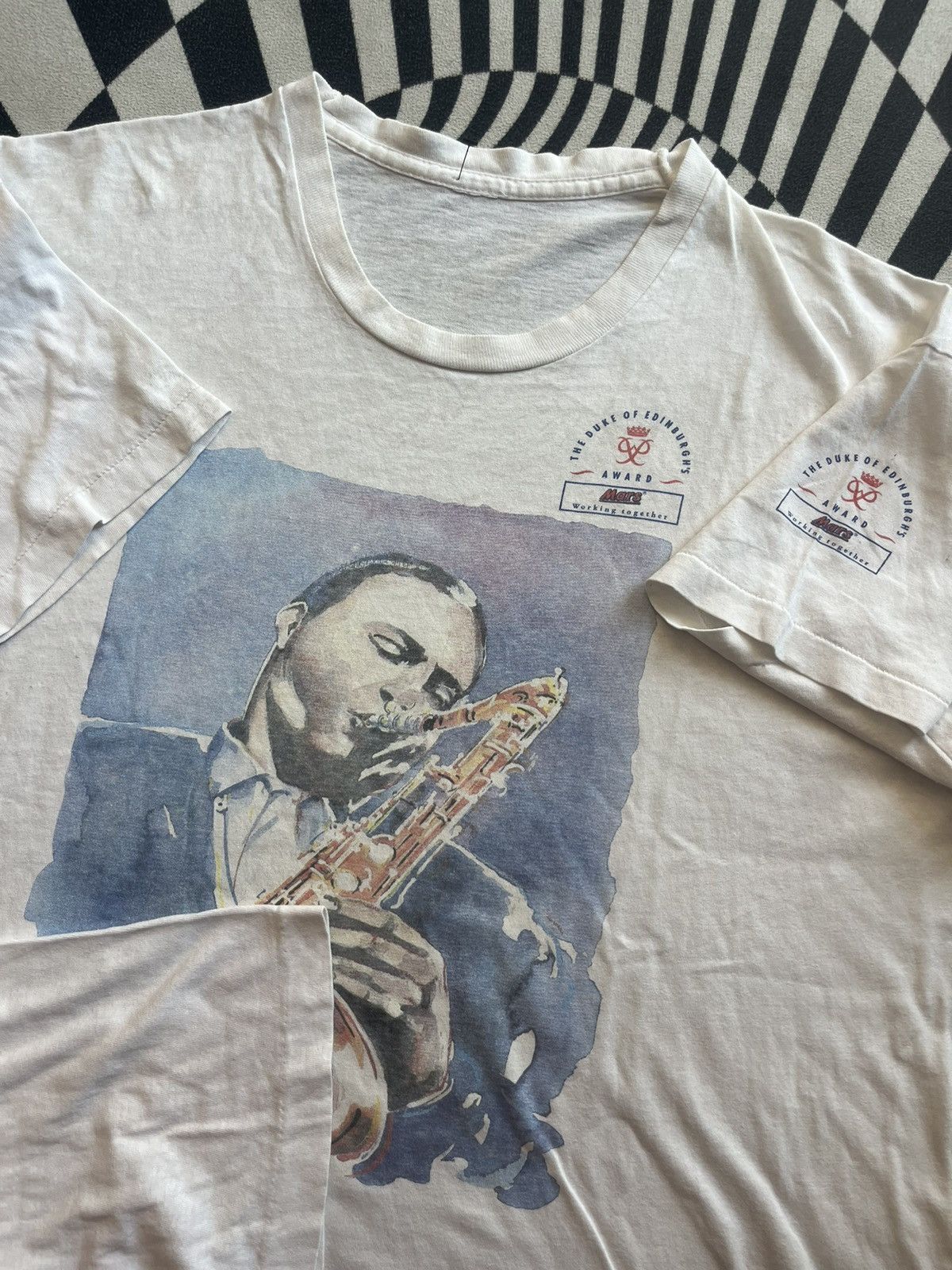 Arts & Science Vintage Mars The Duke of Edinburgh’s AWARD 90’s Tshirt Size US XXL / EU 58 / 5 - 7 Thumbnail