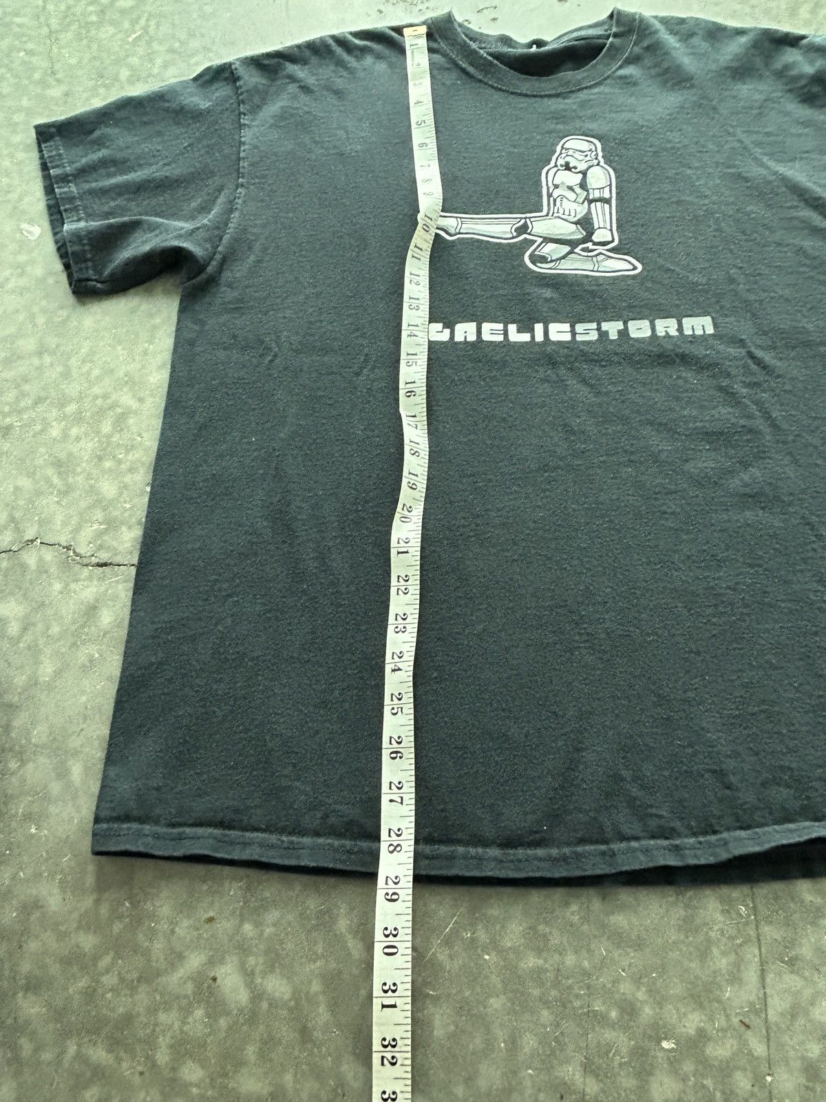 Vintage Vintage Y2K Gaelic Storm Band Tee Size US XL / EU 56 / 4 - 6 Thumbnail