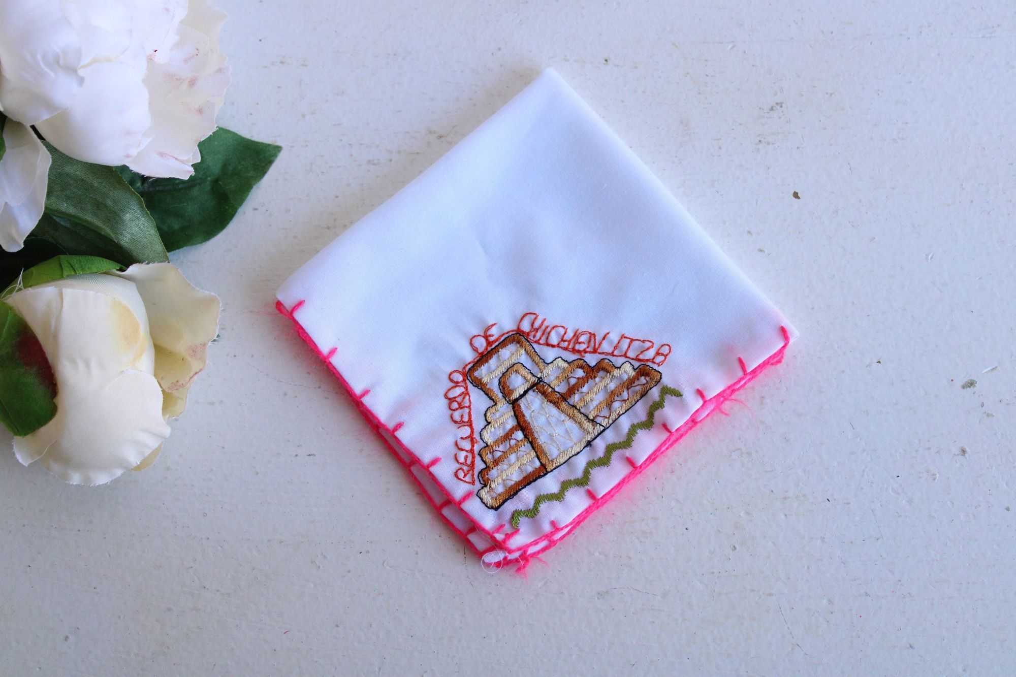 Vintage Vintage Handkerchief, Chichen Itza Mayan Mexico Souvenir, E Size ONE SIZE - 2 Thumbnail