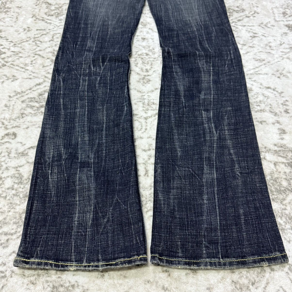 Tornado Mart Oririn Japan Studded Hairy Leopard Details Flared Jeans Size 27" / US 4 / IT 40 - 4 Thumbnail