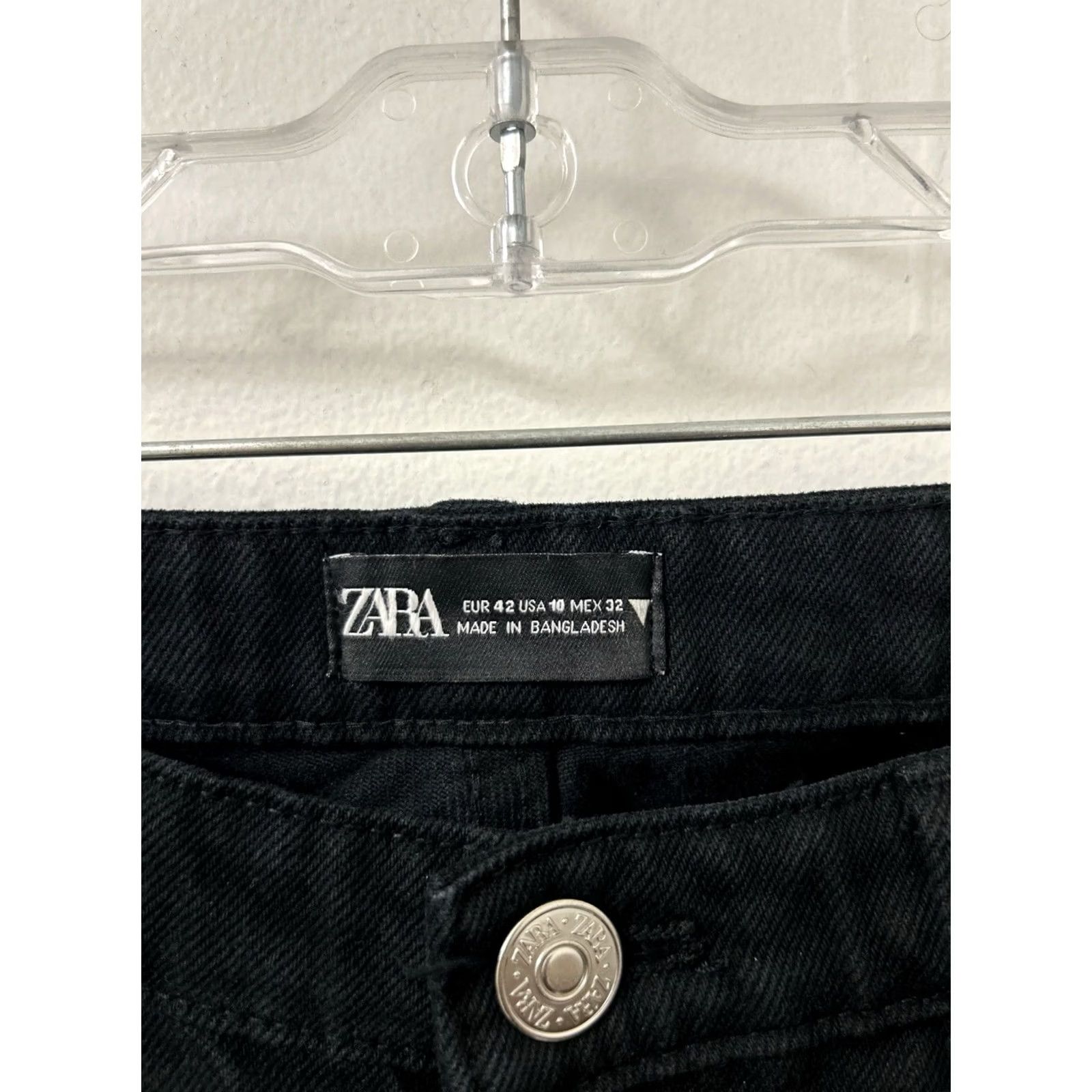 Zara ZARA Jeans Womens 10 33L Black Straight Leg Pockets Button Fly Denim NWT Size 32" / US 10 / IT 46 - 7 Thumbnail