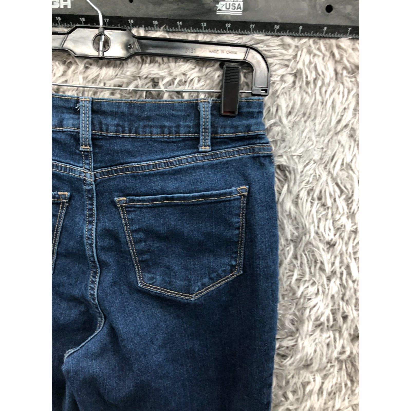 Vintage No Boundaries Jeans Skinny Size 5 Juniors Medium Wash Blue Regular Rise 27 in Denim Cotton Belt Loops Zipper Pocket 5-Pocket Women Mens Boys Girls Size 27" / US 4 / IT 40 - 6 Thumbnail