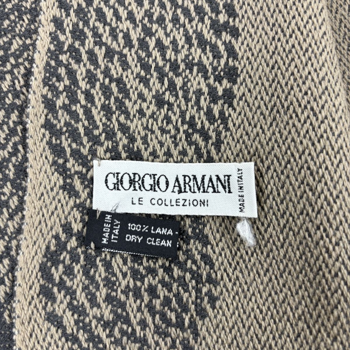 Giorgio Armani × Vintage Giorgio Armani Scarf # D795 # Muffler # Neckwear Size ONE SIZE - 2 Thumbnail