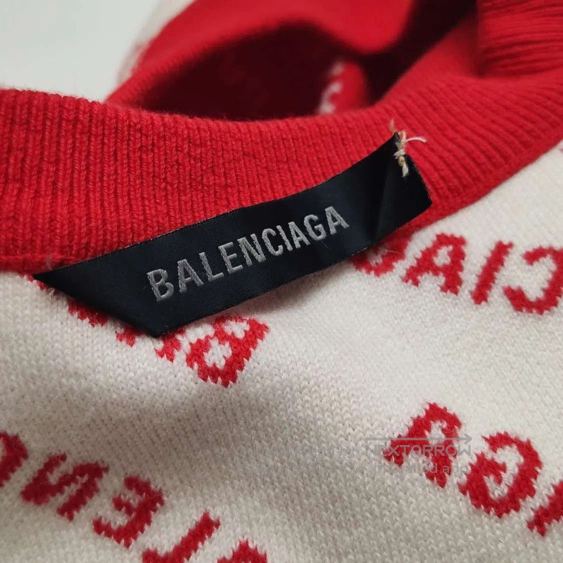 Balenciaga Balenciaga Red Logo Print Cotton Crewneck Sweater S. Size US S / EU 44-46 / 1 - 2 Thumbnail