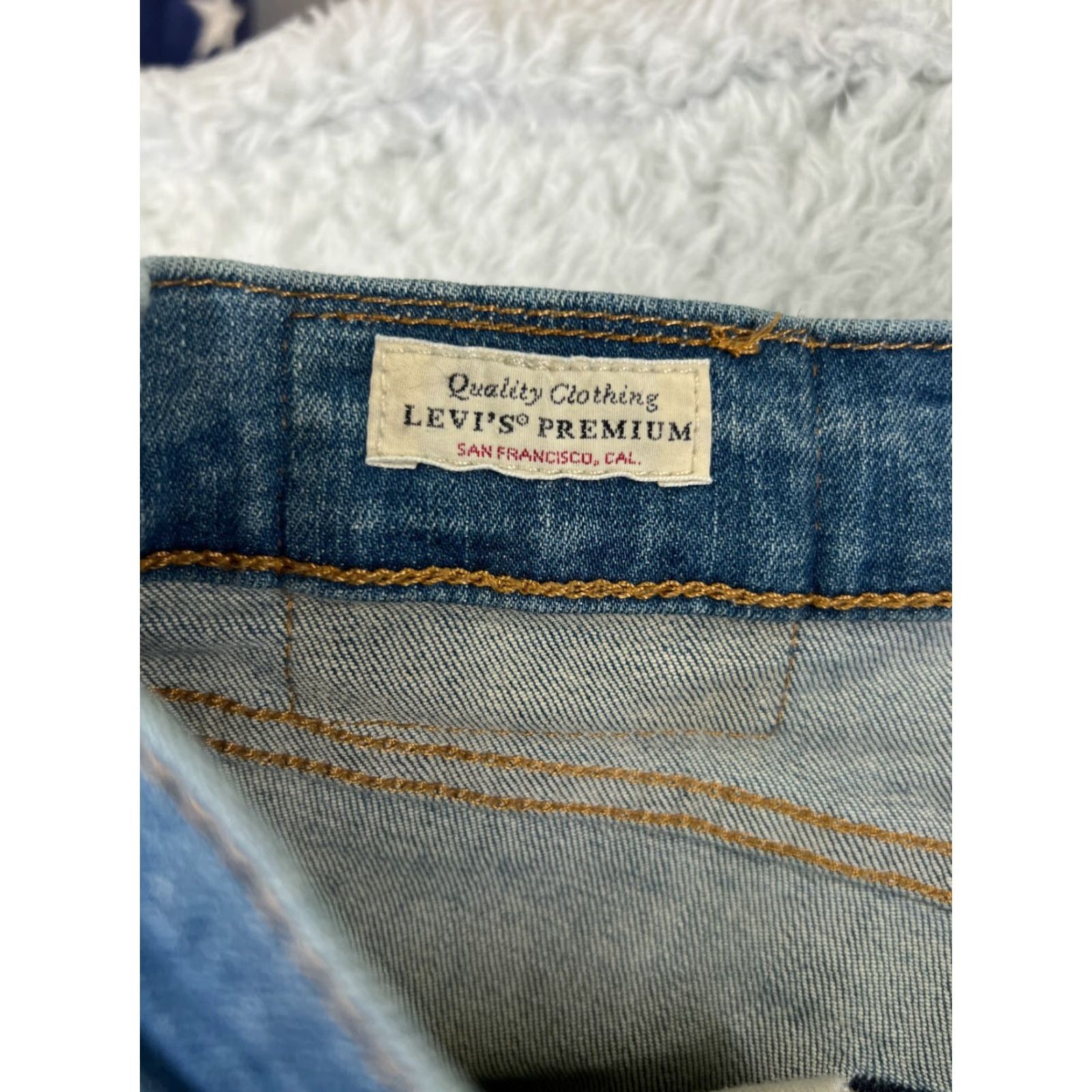 Levi's Levi's 511 Jeans Adult 31 Denim Blue Cotton Blend Slim Straight 5-Pocket Regular Read Read Size US 31 - 7 Thumbnail
