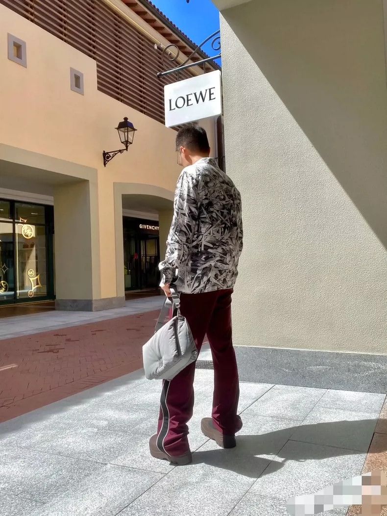 Loewe LOEWE Cotton printed embroidery long sleeve round neck T-s Size US S / EU 44-46 / 1 - 9 Thumbnail