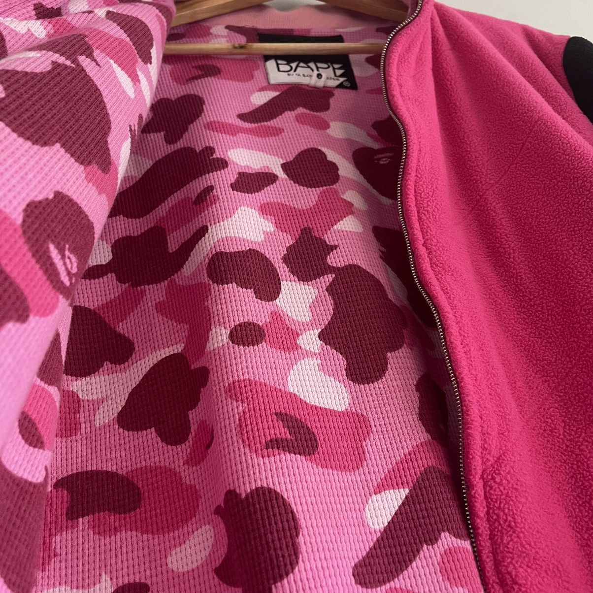 Bape × Nigo × Vintage OG Bape Pink Camo Thermal Fleece Jacket Size US L / EU 52-54 / 3 - 4 Thumbnail
