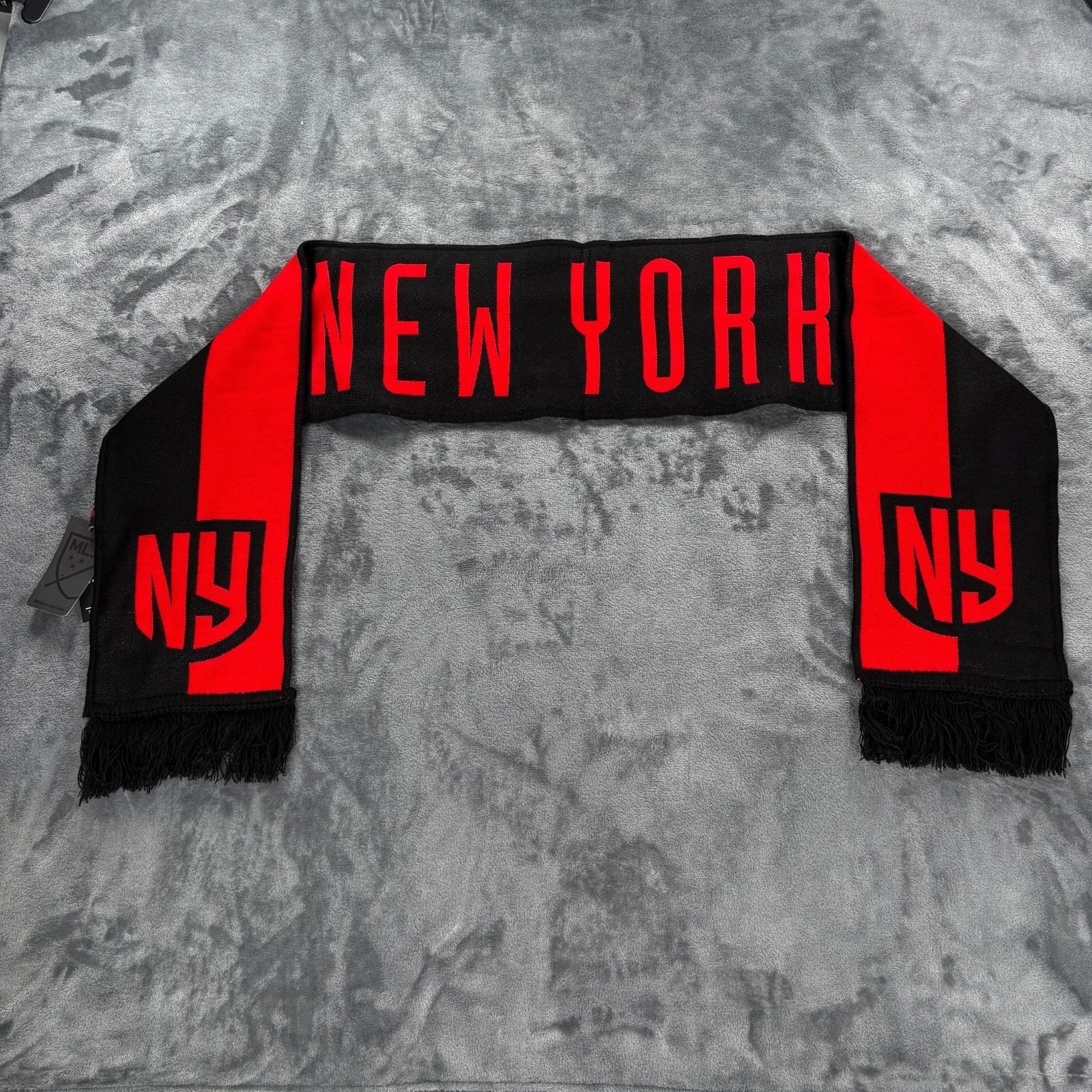 Other Red Bull New York Scarf Black Red MLS Soccer Knit NWT Fringe Size ONE SIZE - 2 Thumbnail