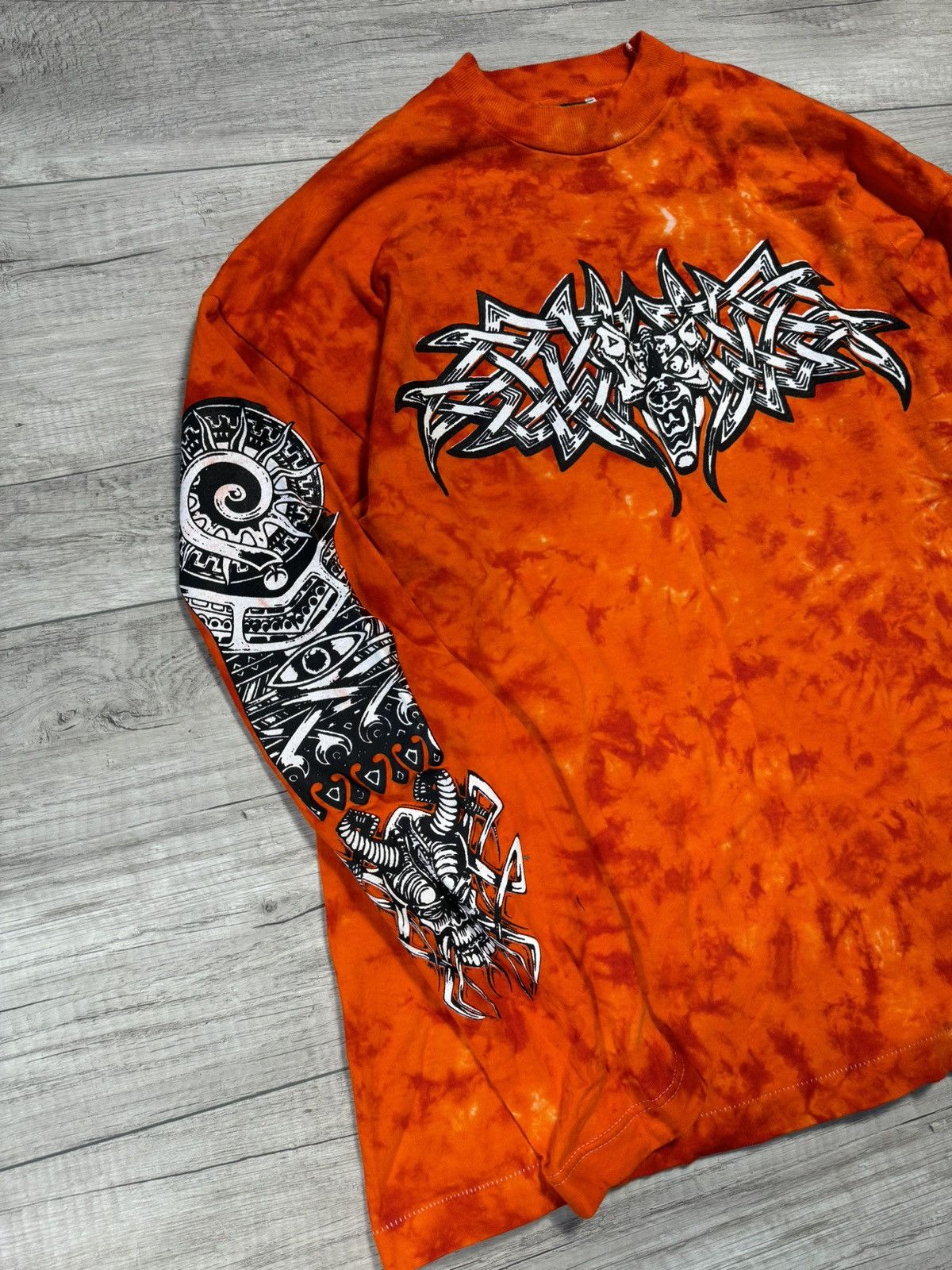 Vintage Y2K Tribal Graphic Long Sleeve Tie Dye Tattoo Nu Metal Style Size US XL / EU 56 / 4 - 2 Thumbnail