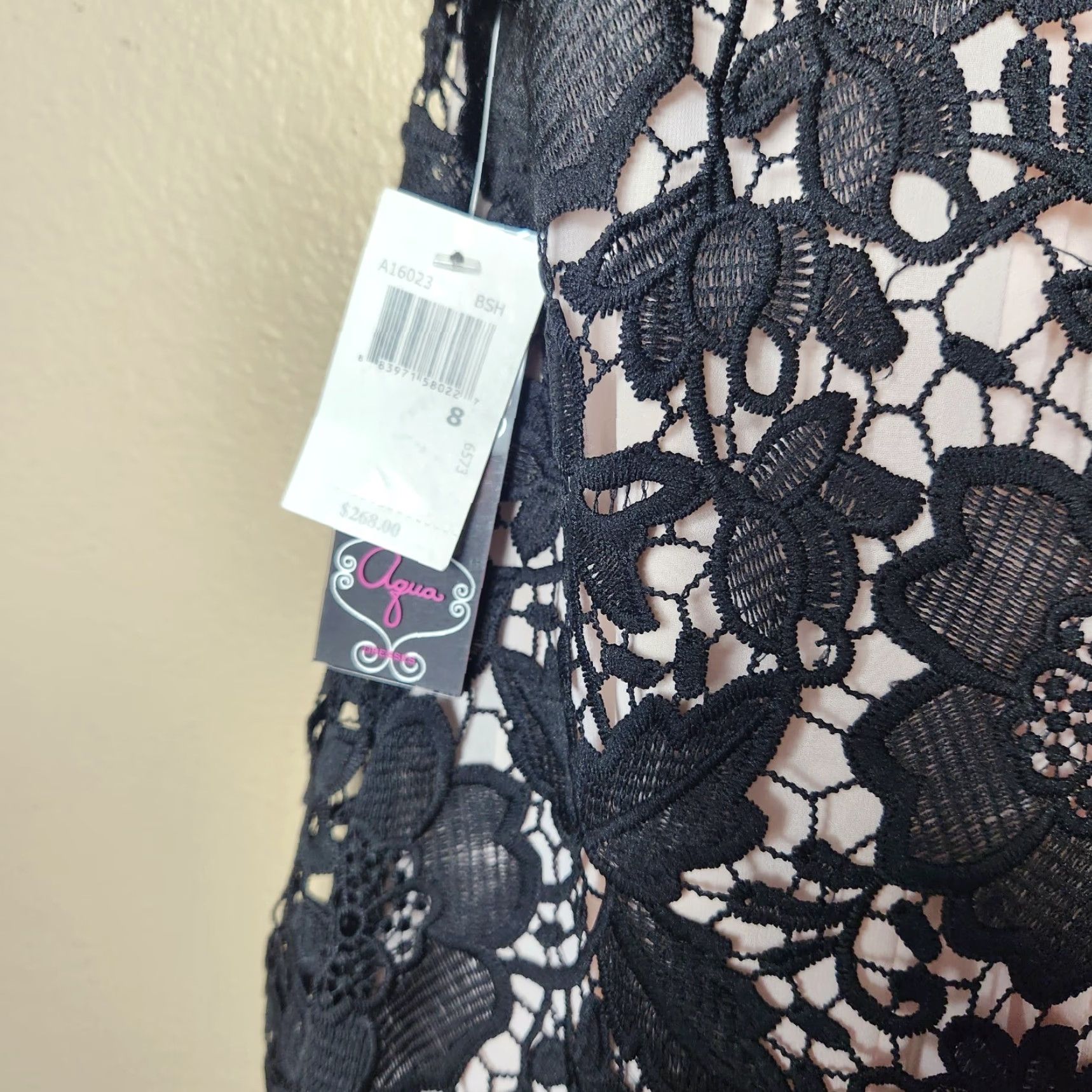 AQUA **Aqua Black Lace Overlay Split Back Midi Cocktail Dress Size 4** User: **Aqua Black Lace Overlay Split Back Midi Cocktail Dress Size 4** Size S / US 4 / IT 40 - 5 Thumbnail
