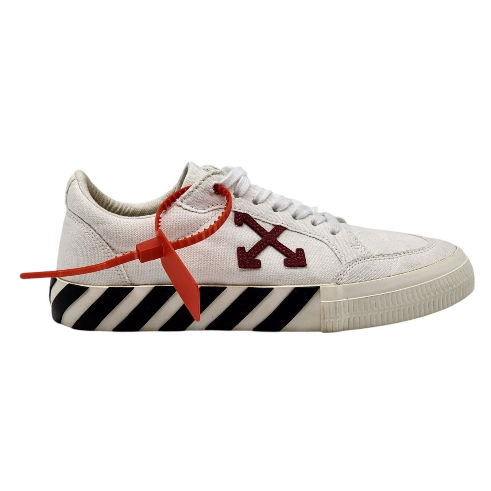 Off-White Vulc Low Canvas White Red Sneakers EU 40 US 7M 10W Size US 7 / EU 40 - 2 Thumbnail