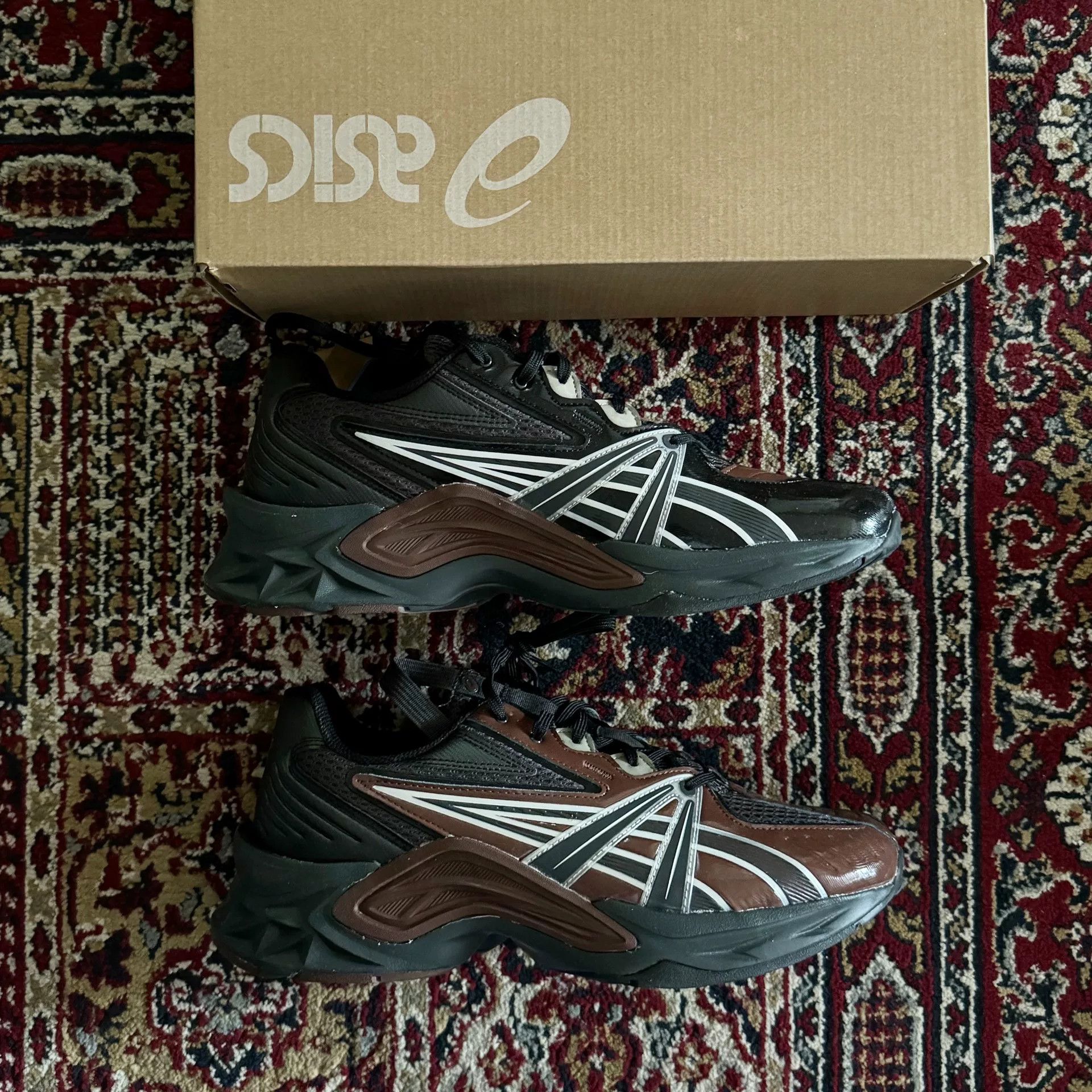 Kiko Kostadinov NASH LACE UP SHOE. BROWN / RHINO | Grailed