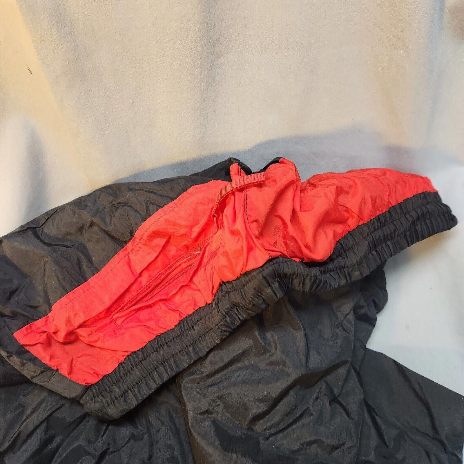 Marlboro Vintage Marlboro Gear '99 Packable Rain Suit Size Small Size US S / EU 44-46 / 1 - 8 Thumbnail