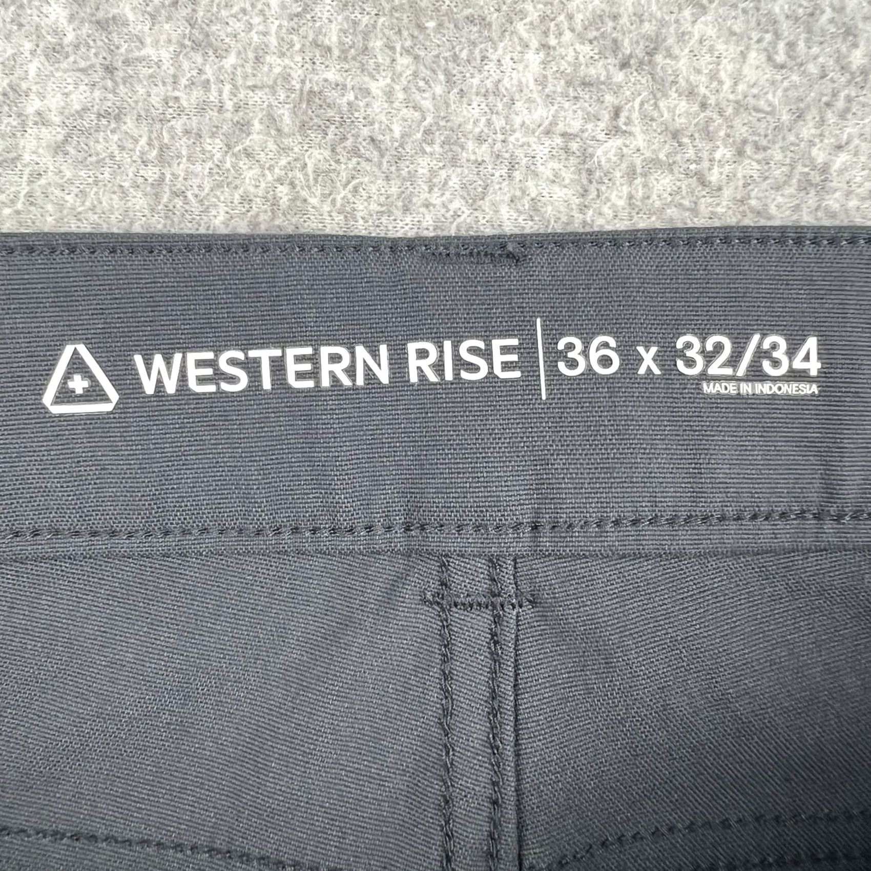 Vintage Western Rise AT Pants Mens 36x28 Grey Stretch Tech Chino Hiking Outdoors Size US 36 / EU 52 - 3 Thumbnail