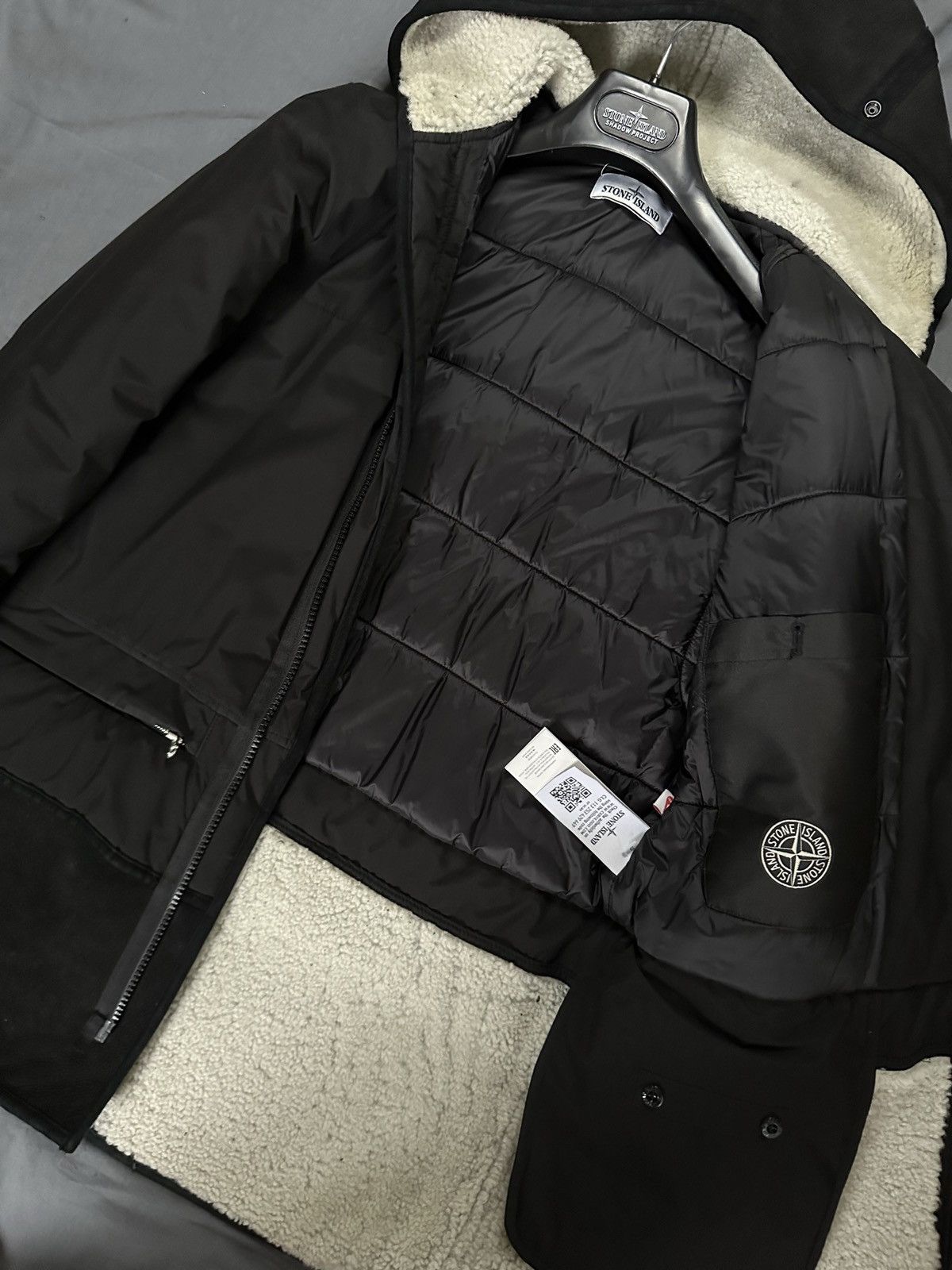Stone Island GORE-TEX INFINIUM™ WITH SHEEPSKIN_PRIMALOFT® INSULATION Size US S / EU 44-46 / 1 - 4 Thumbnail